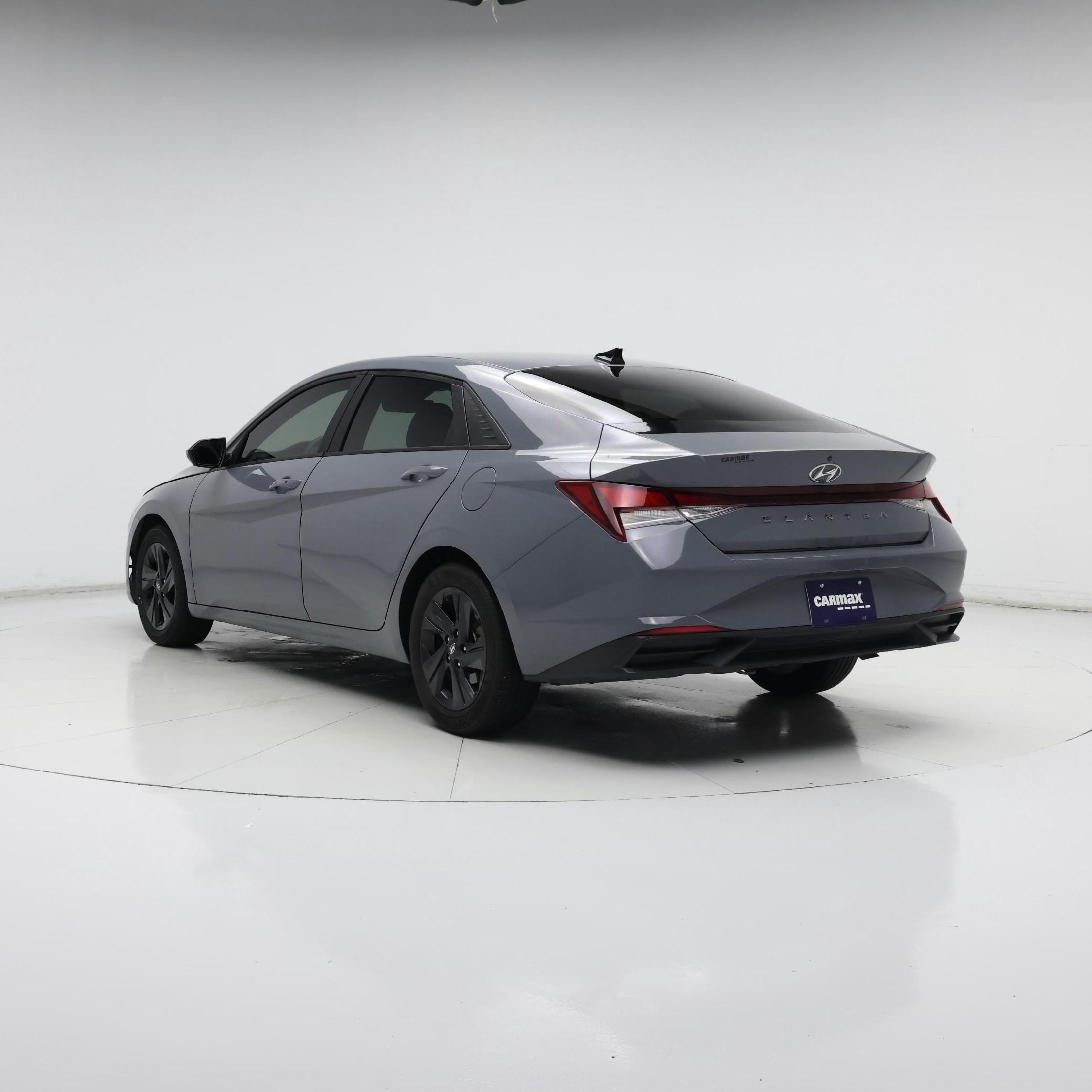 Thumbnail: 2022 Hyundai Elantra - 2