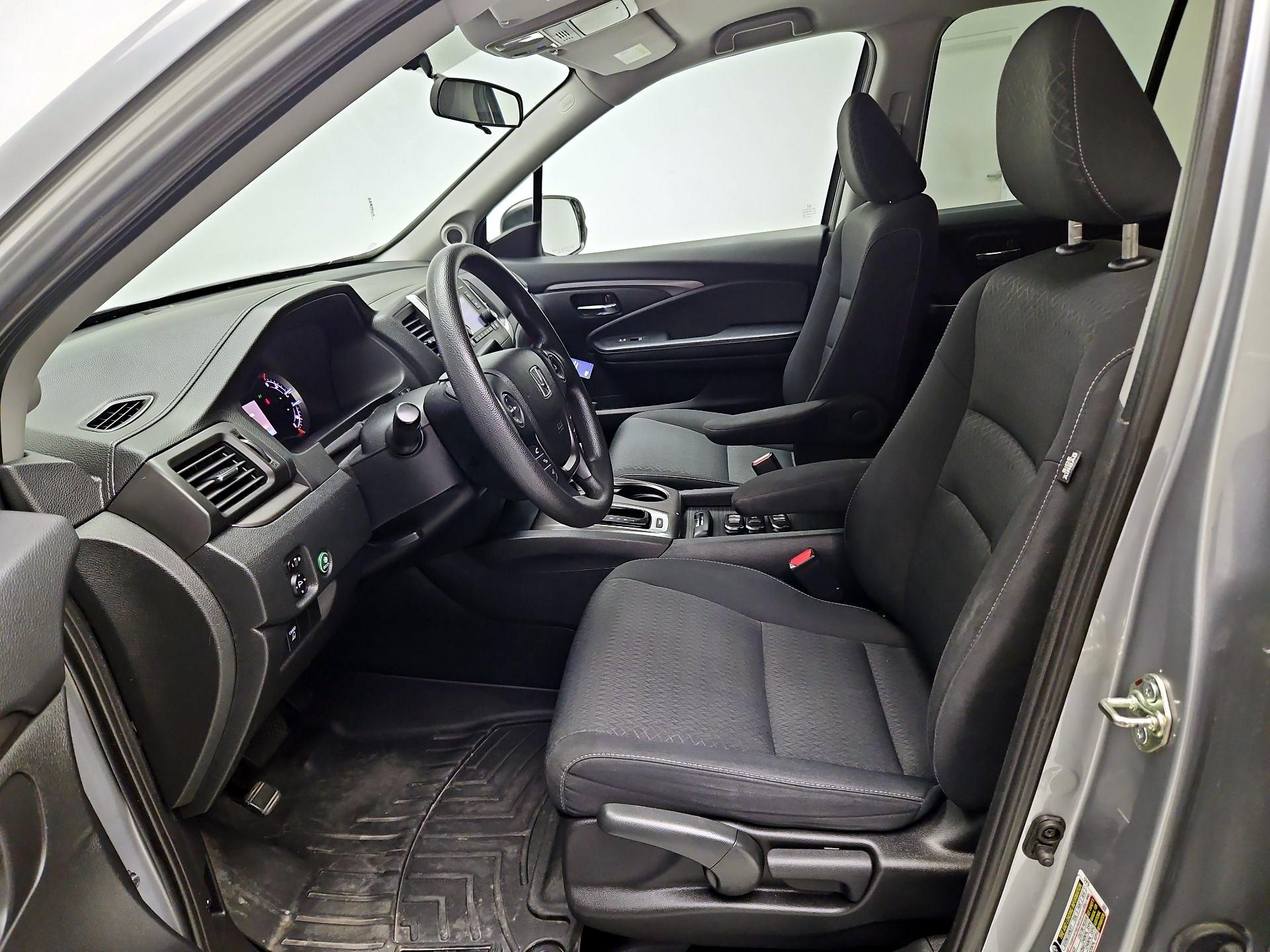 Thumbnail: 2017 Honda Ridgeline - 11