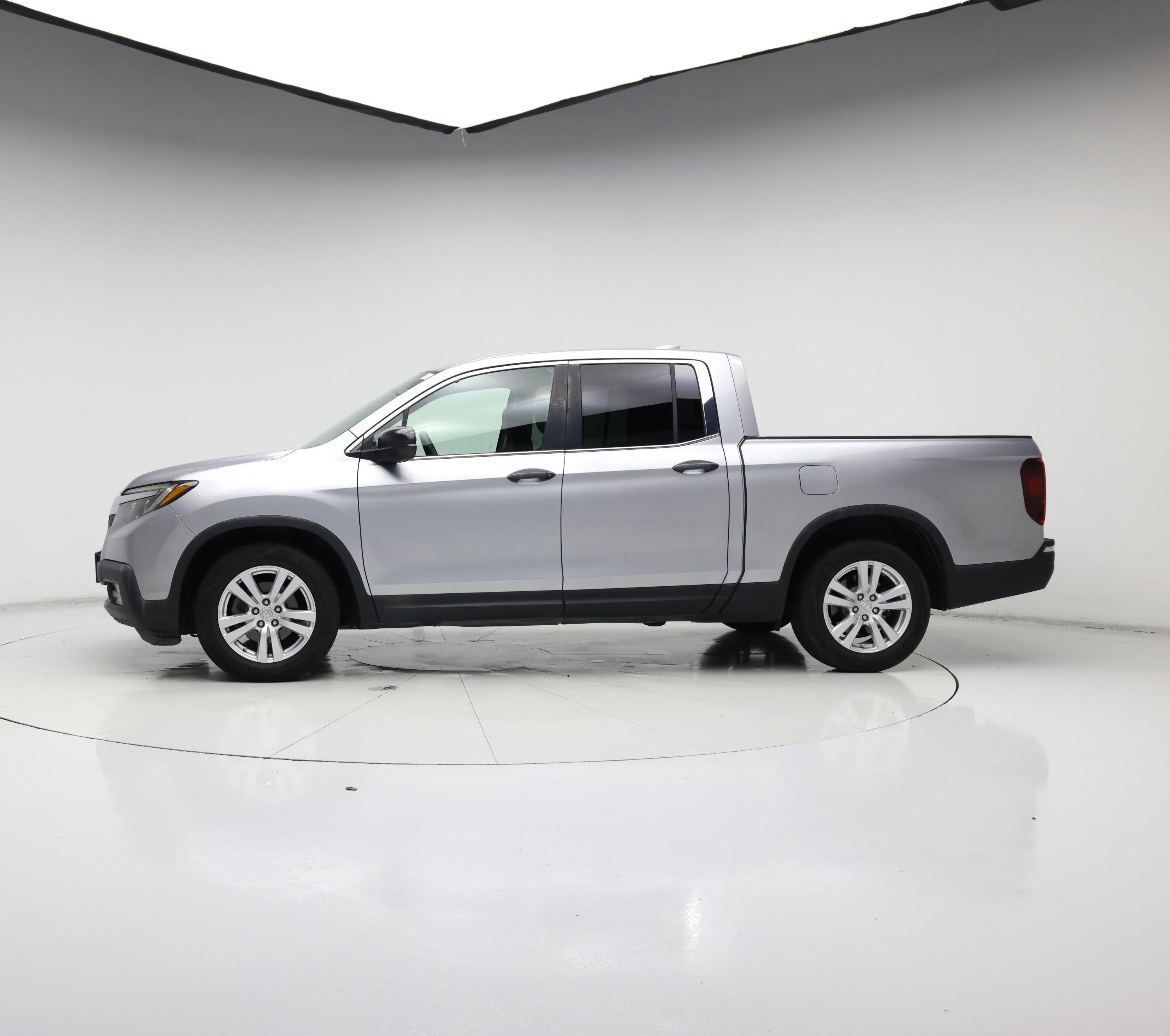 Thumbnail: 2017 Honda Ridgeline - 3