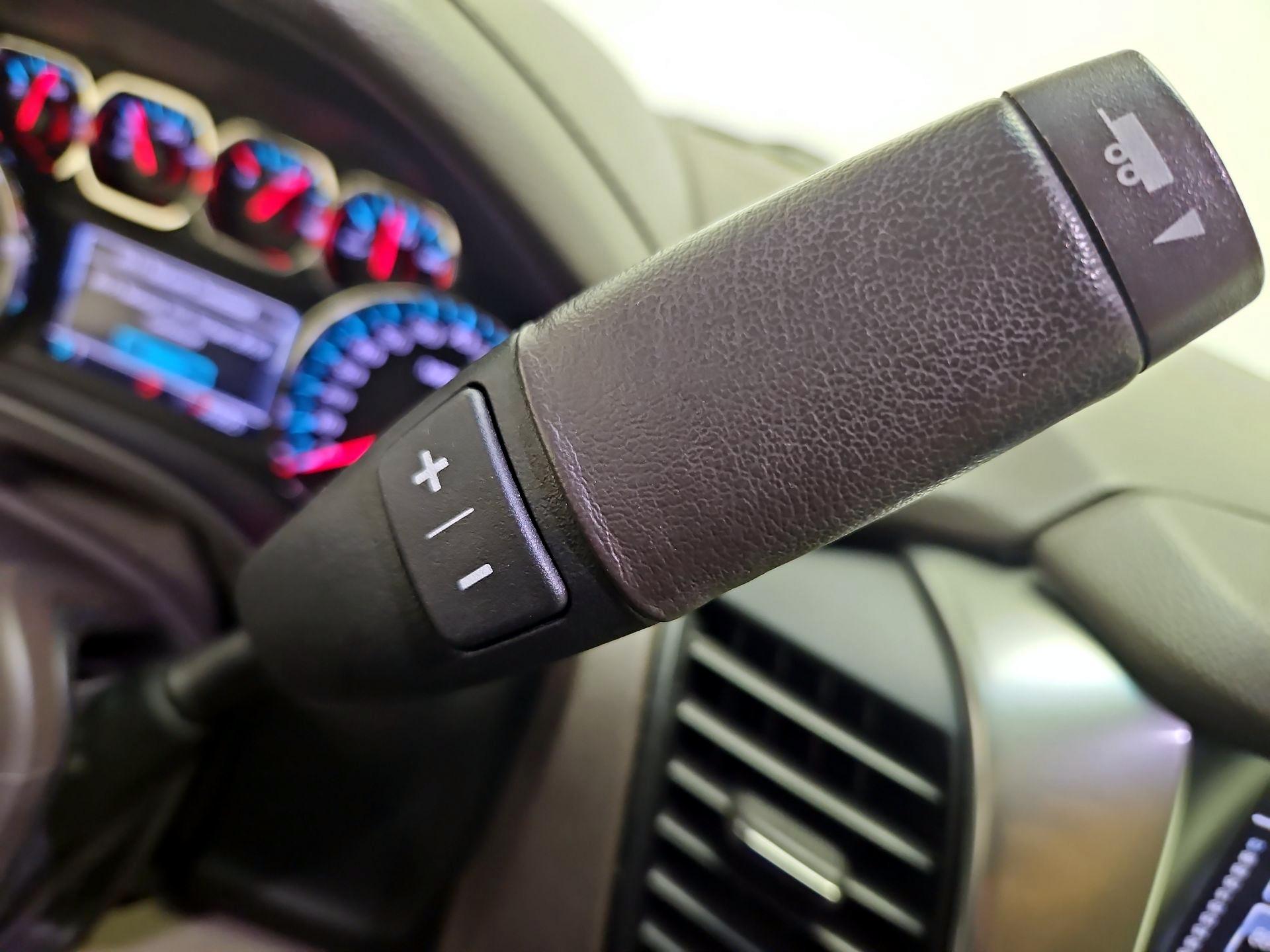 Thumbnail: 2019 Chevrolet Suburban - 18