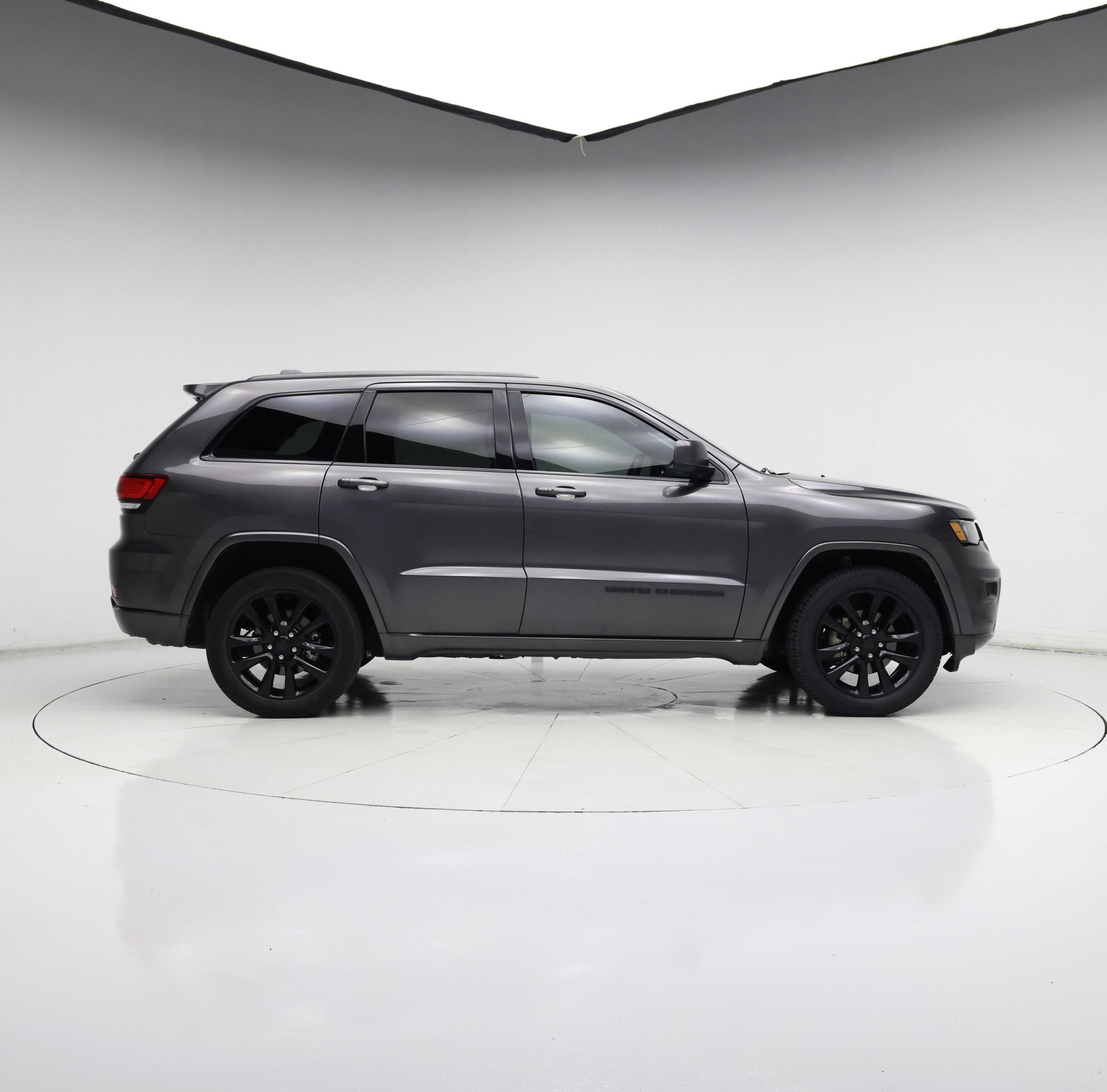 Thumbnail: 2020 Jeep Grand Cherokee - 7