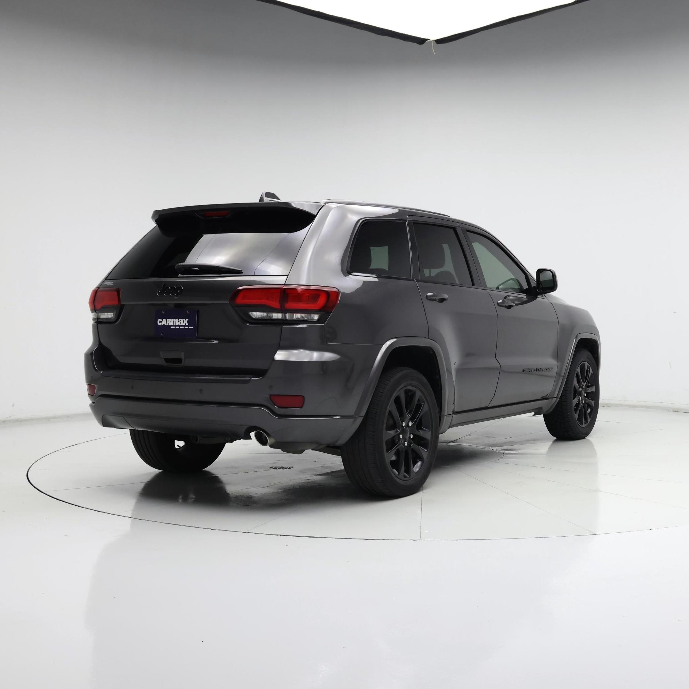 Thumbnail: 2020 Jeep Grand Cherokee - 8