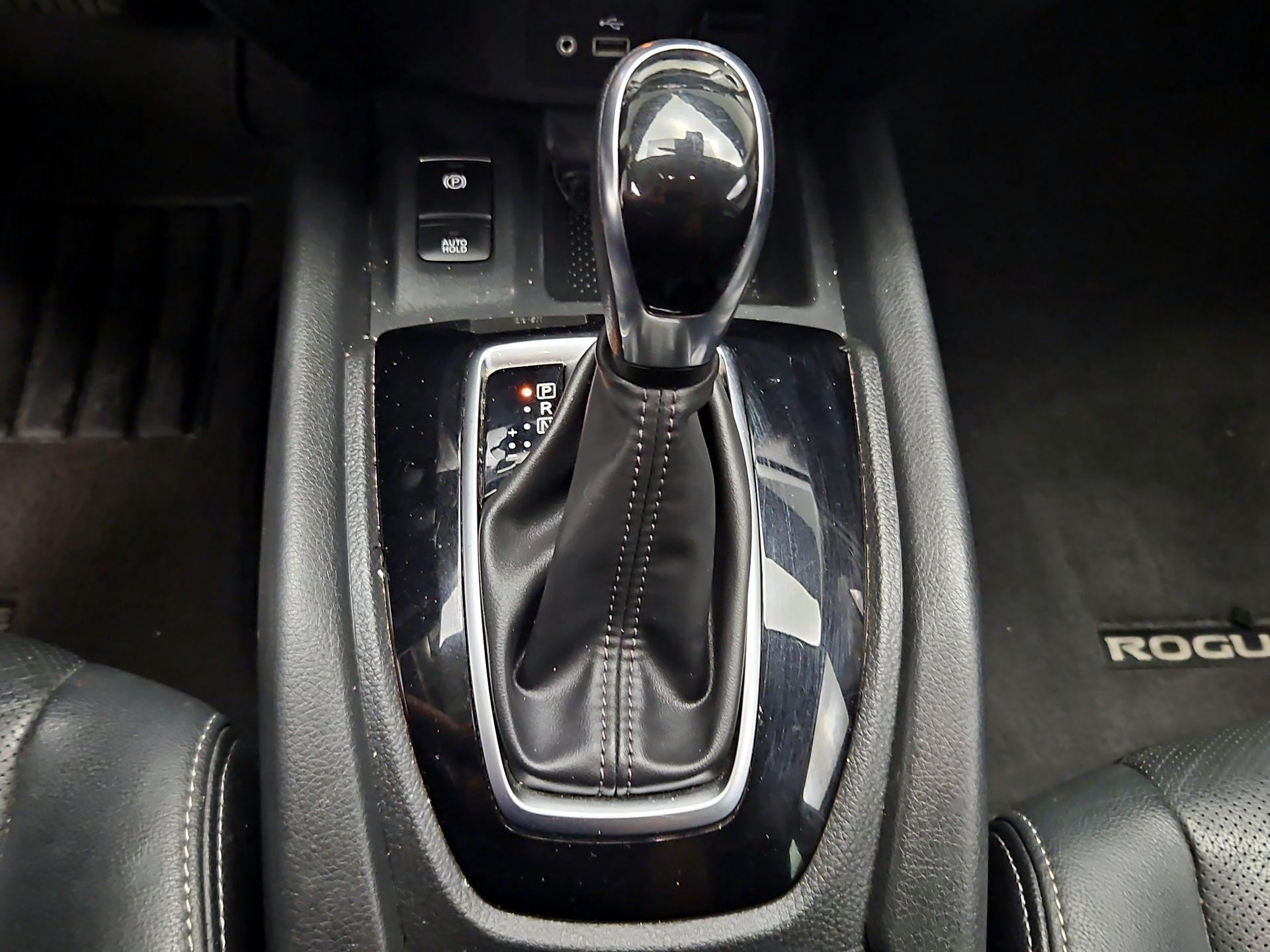 Thumbnail: 2020 Nissan Rogue - 18