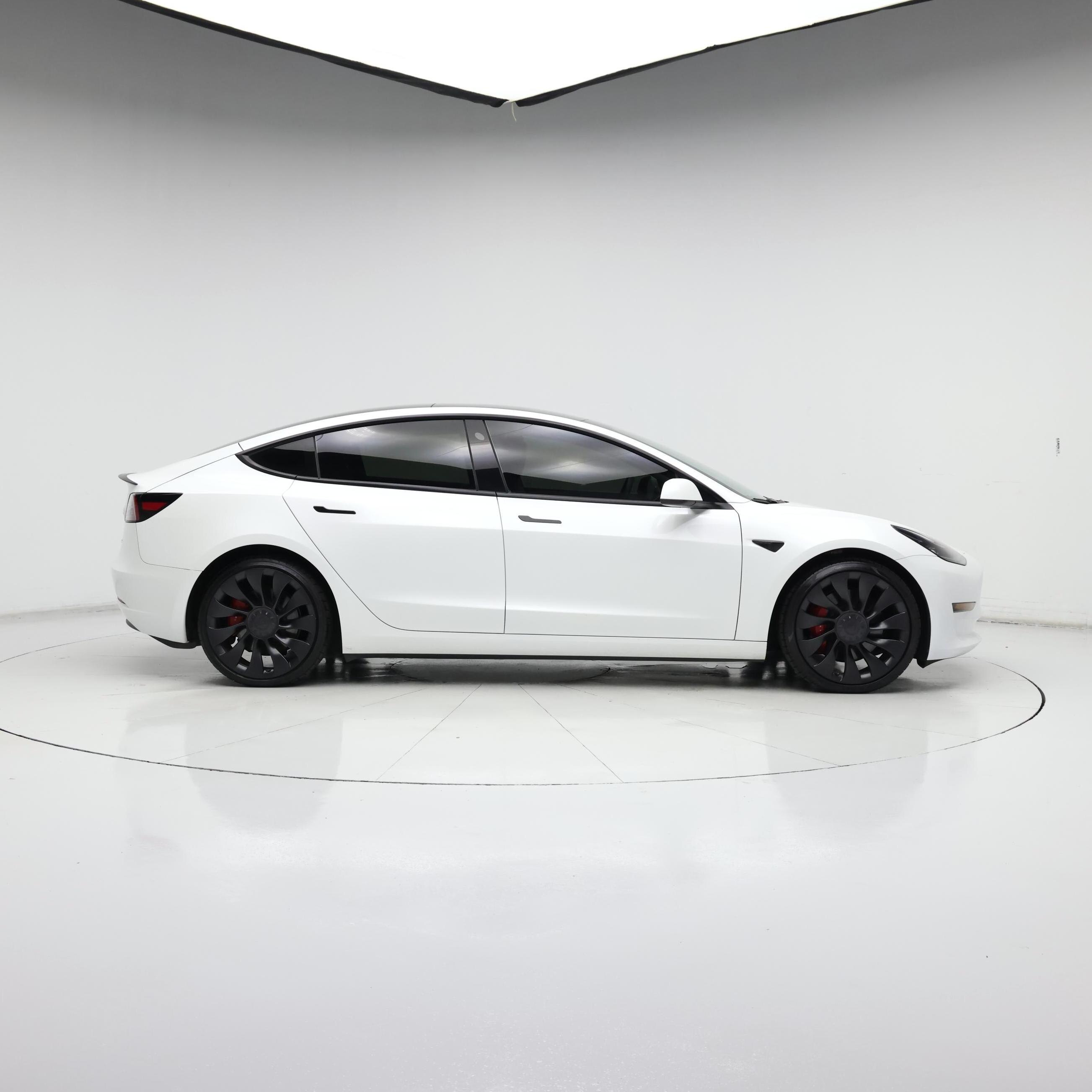 Thumbnail: 2023 Tesla Model 3 - 7