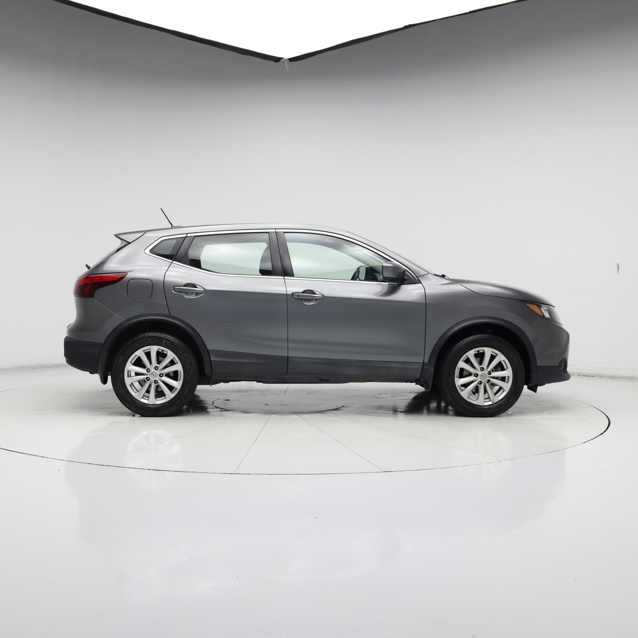 Thumbnail: 2018 Nissan Rogue Sport - 7