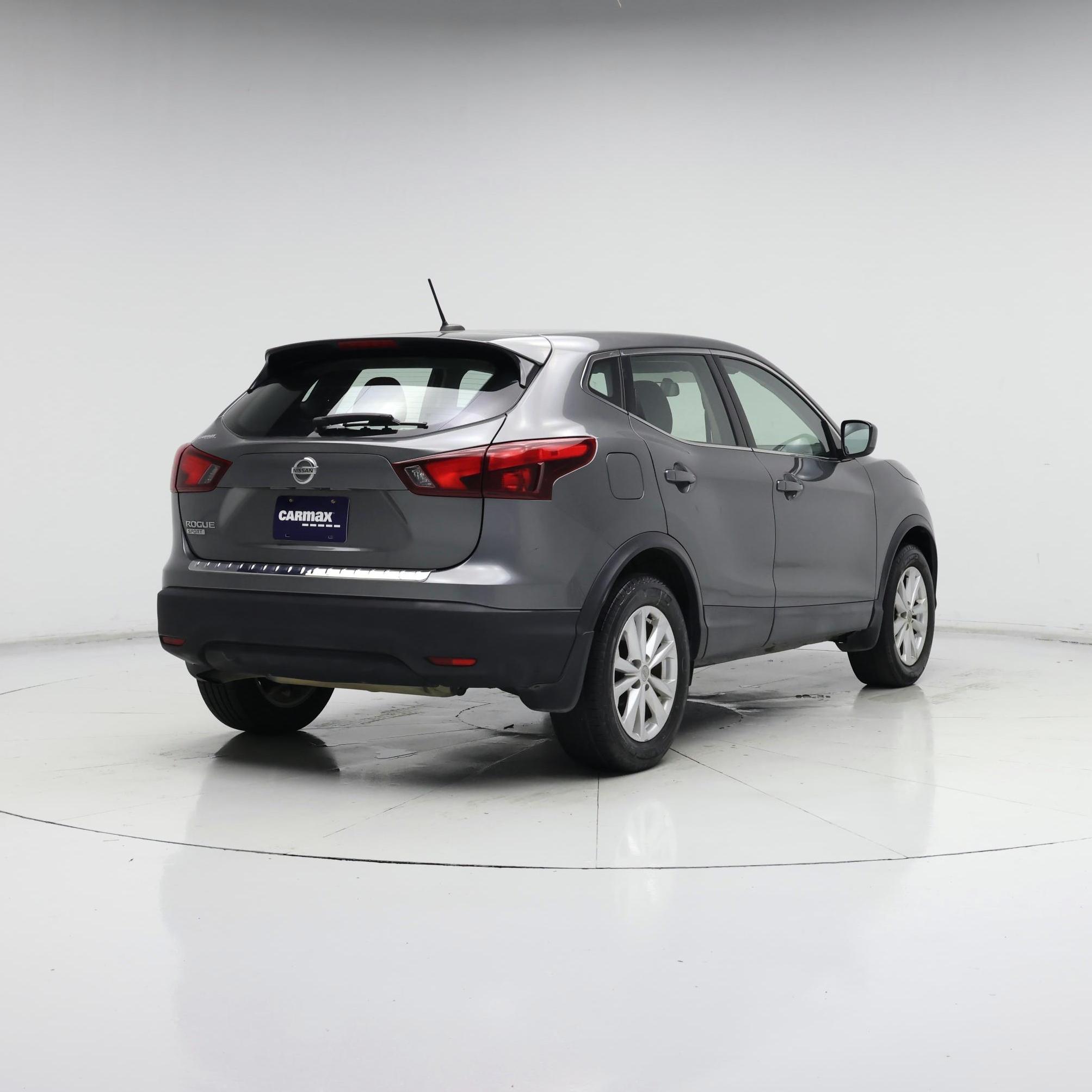 Thumbnail: 2018 Nissan Rogue Sport - 8