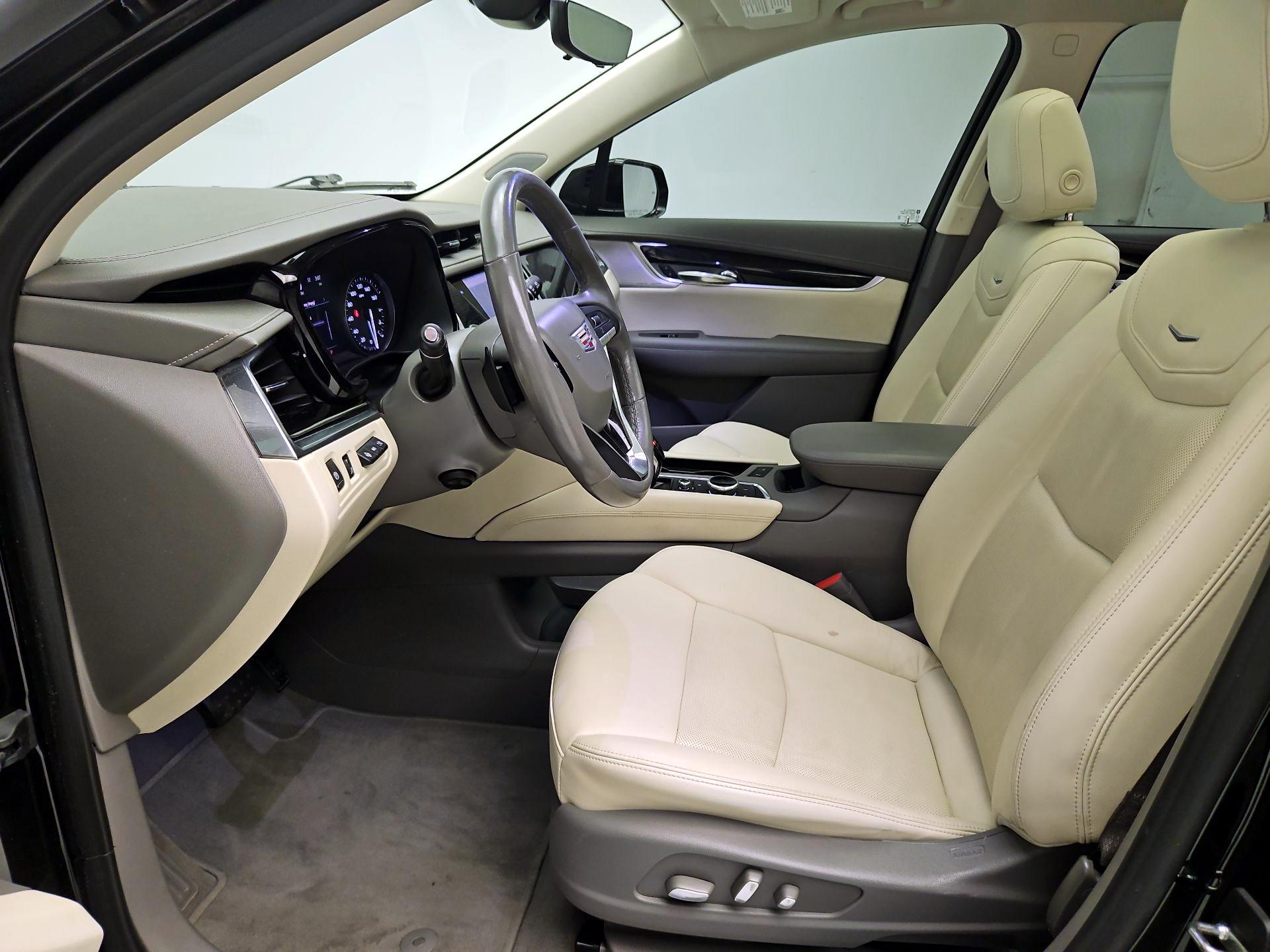 Thumbnail: 2020 Cadillac XT6 - 11