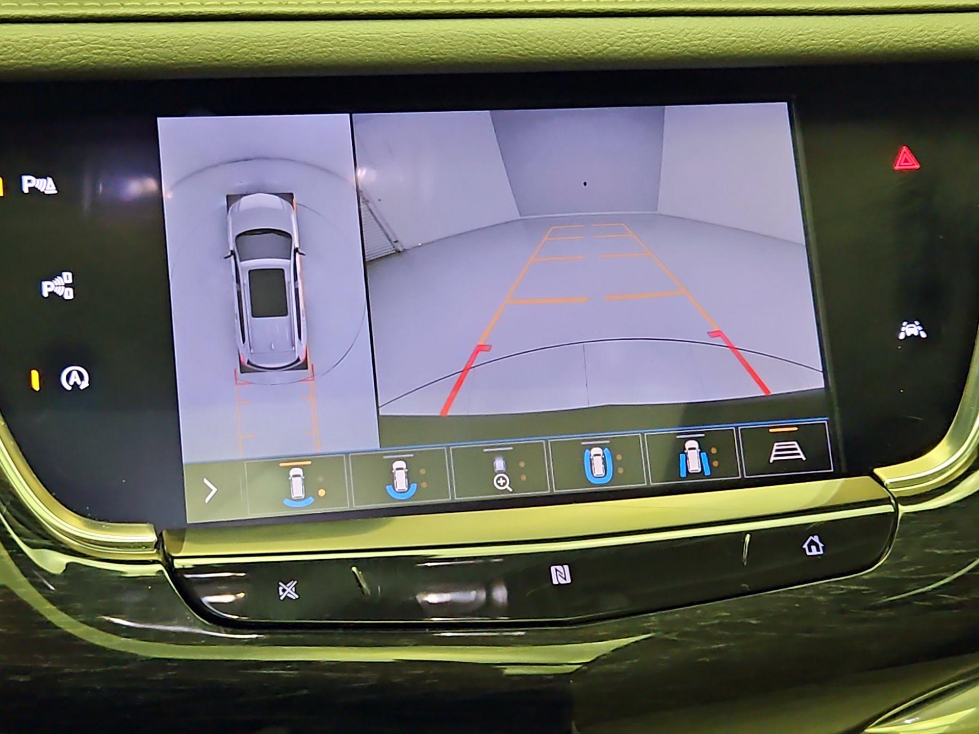 Thumbnail: 2020 Cadillac XT6 - 15