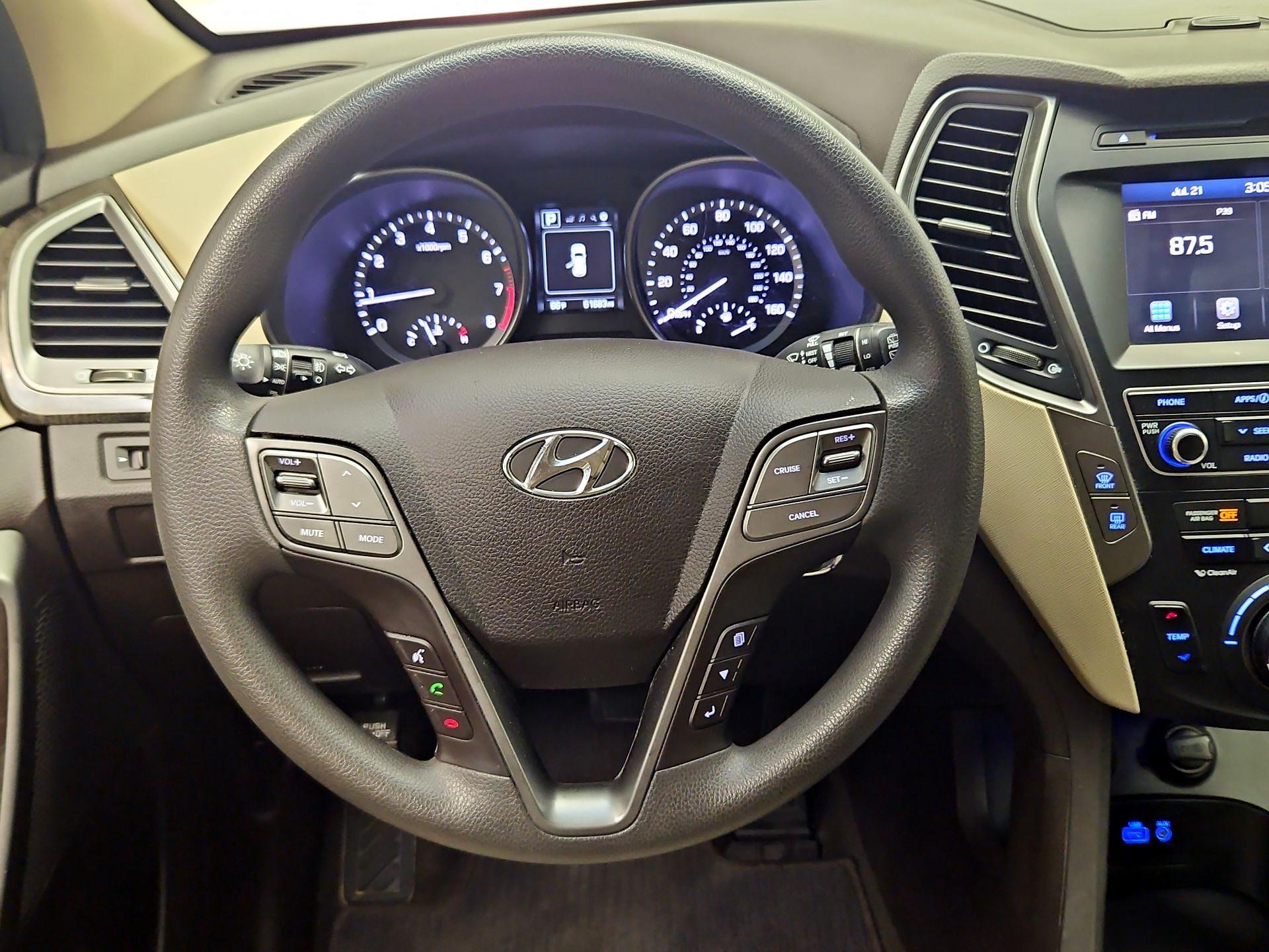 Thumbnail: 2017 Hyundai Santa Fe - 10