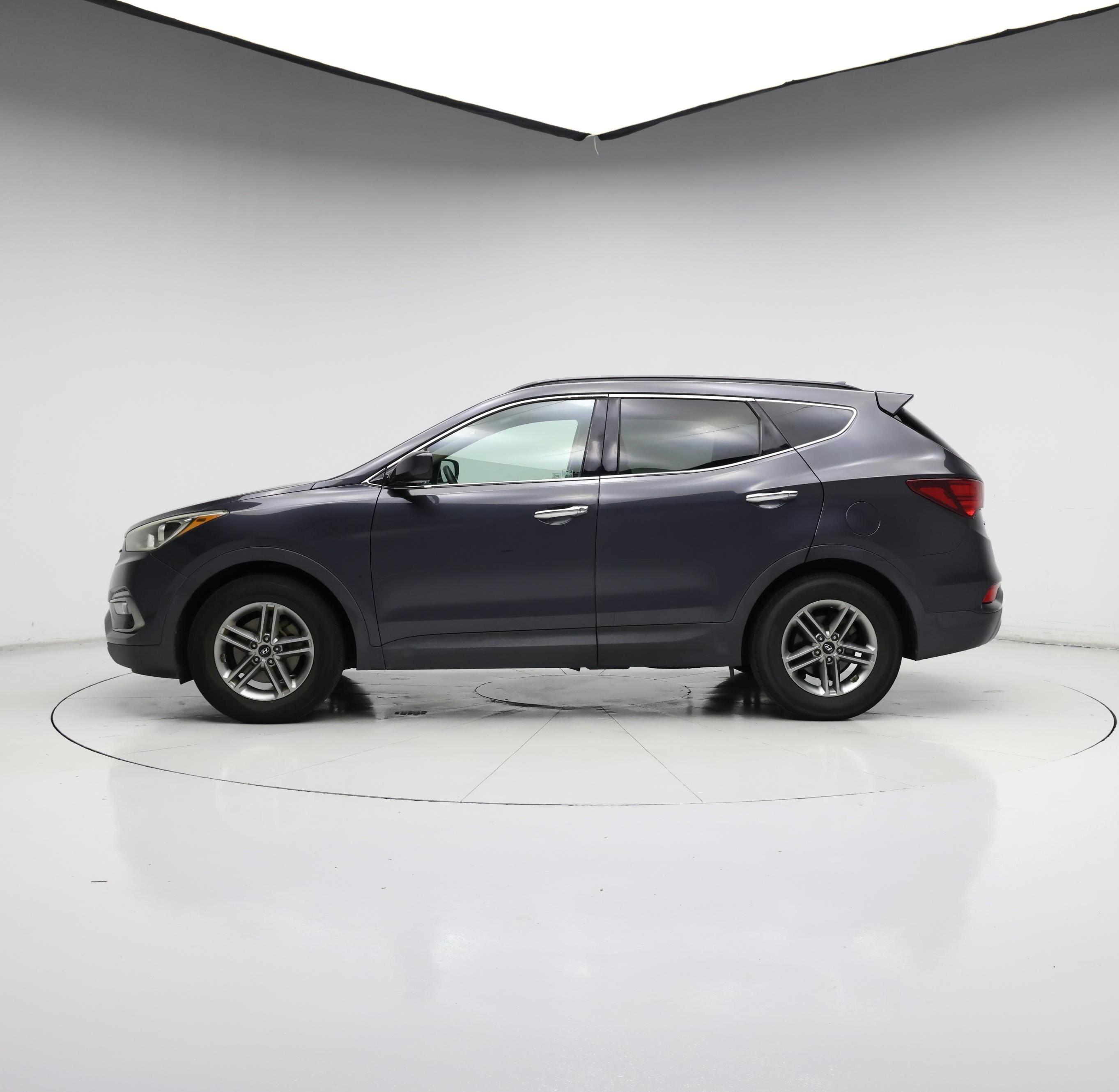 Thumbnail: 2017 Hyundai Santa Fe - 3