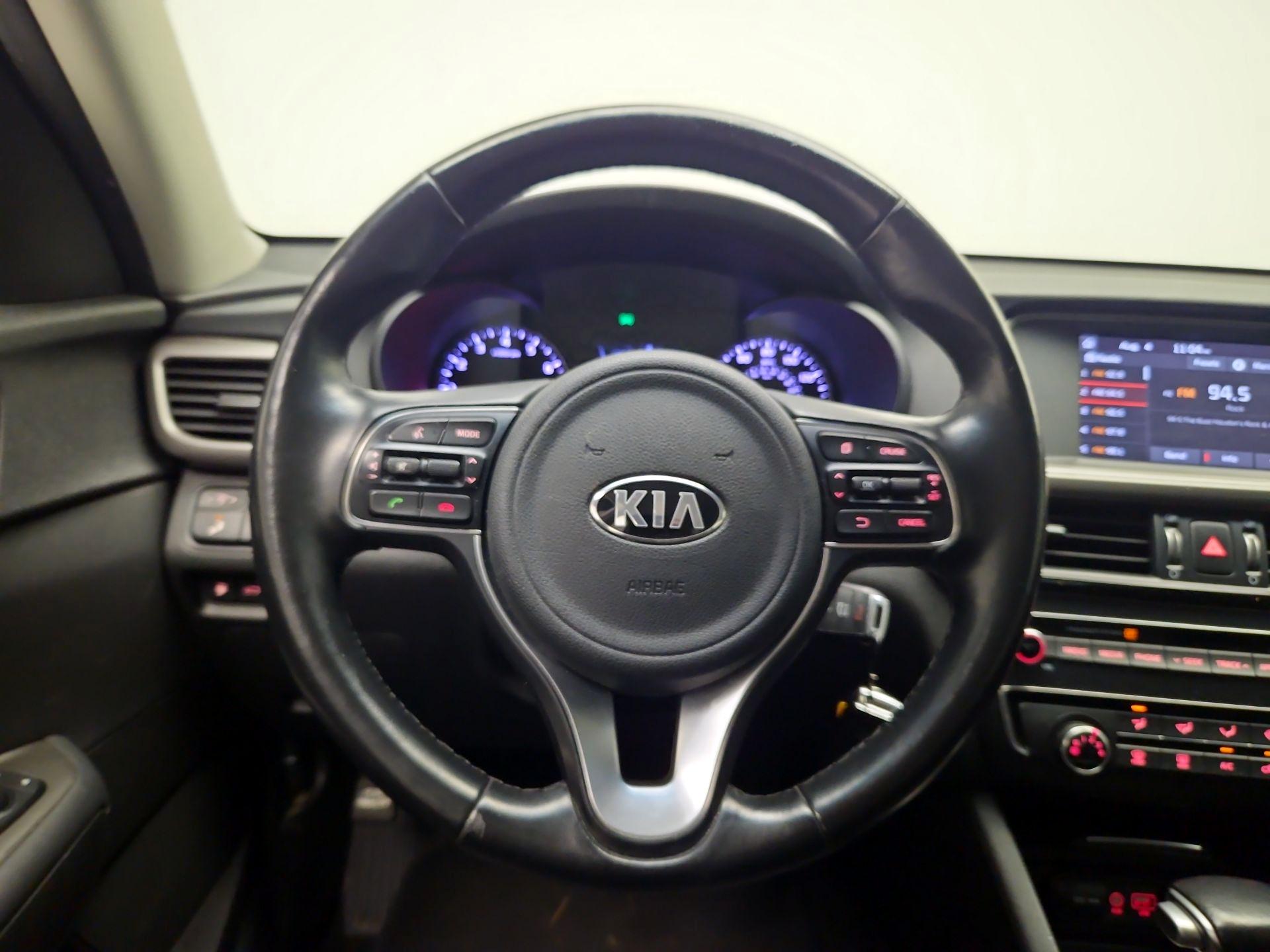 Thumbnail: 2018 Kia Optima - 10