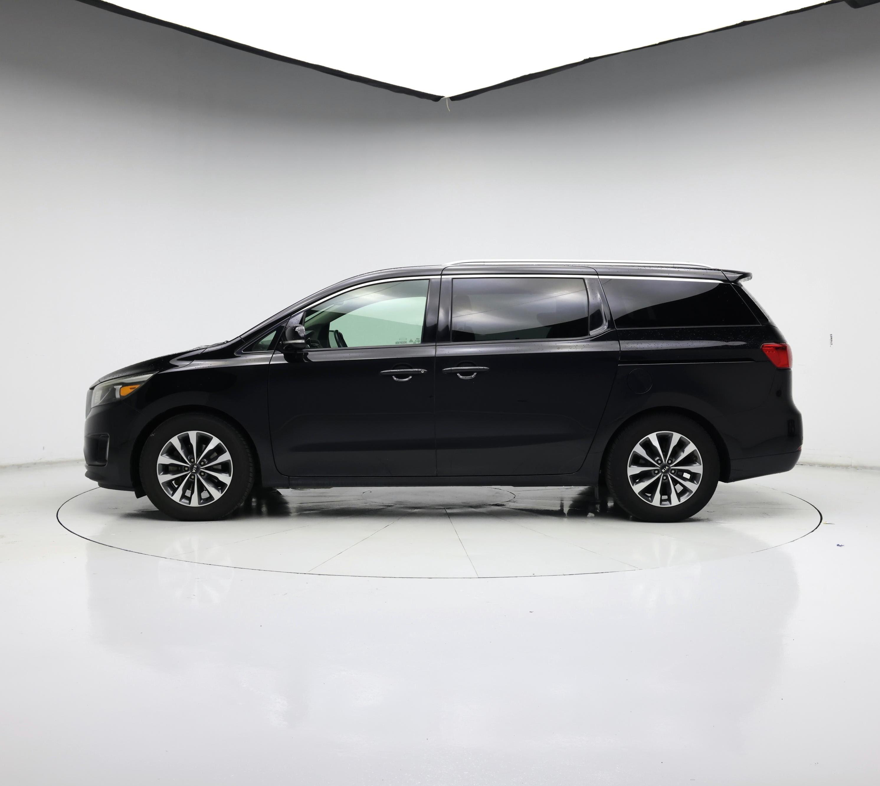 Thumbnail: 2015 Kia Sedona - 3