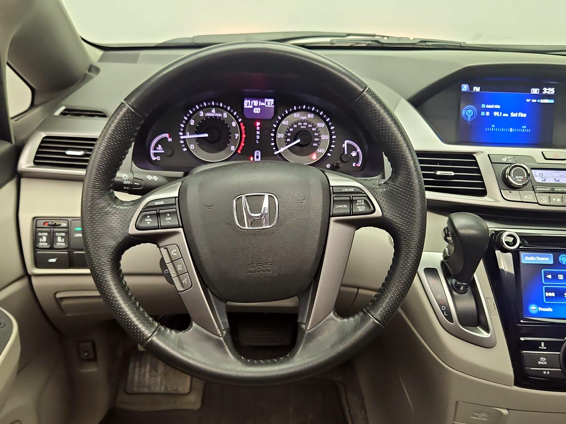 Thumbnail: 2014 Honda Odyssey - 10