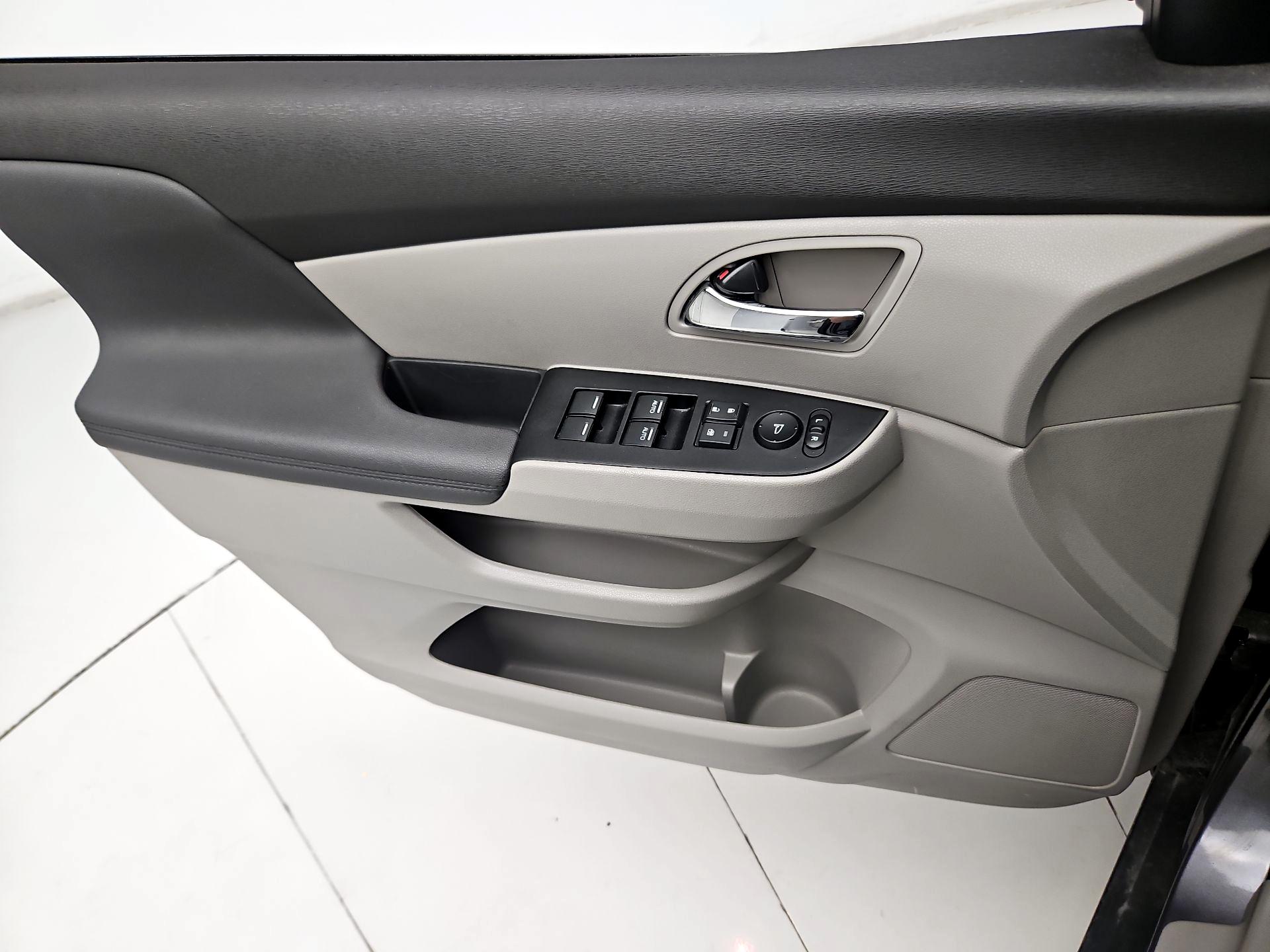 Thumbnail: 2014 Honda Odyssey - 12