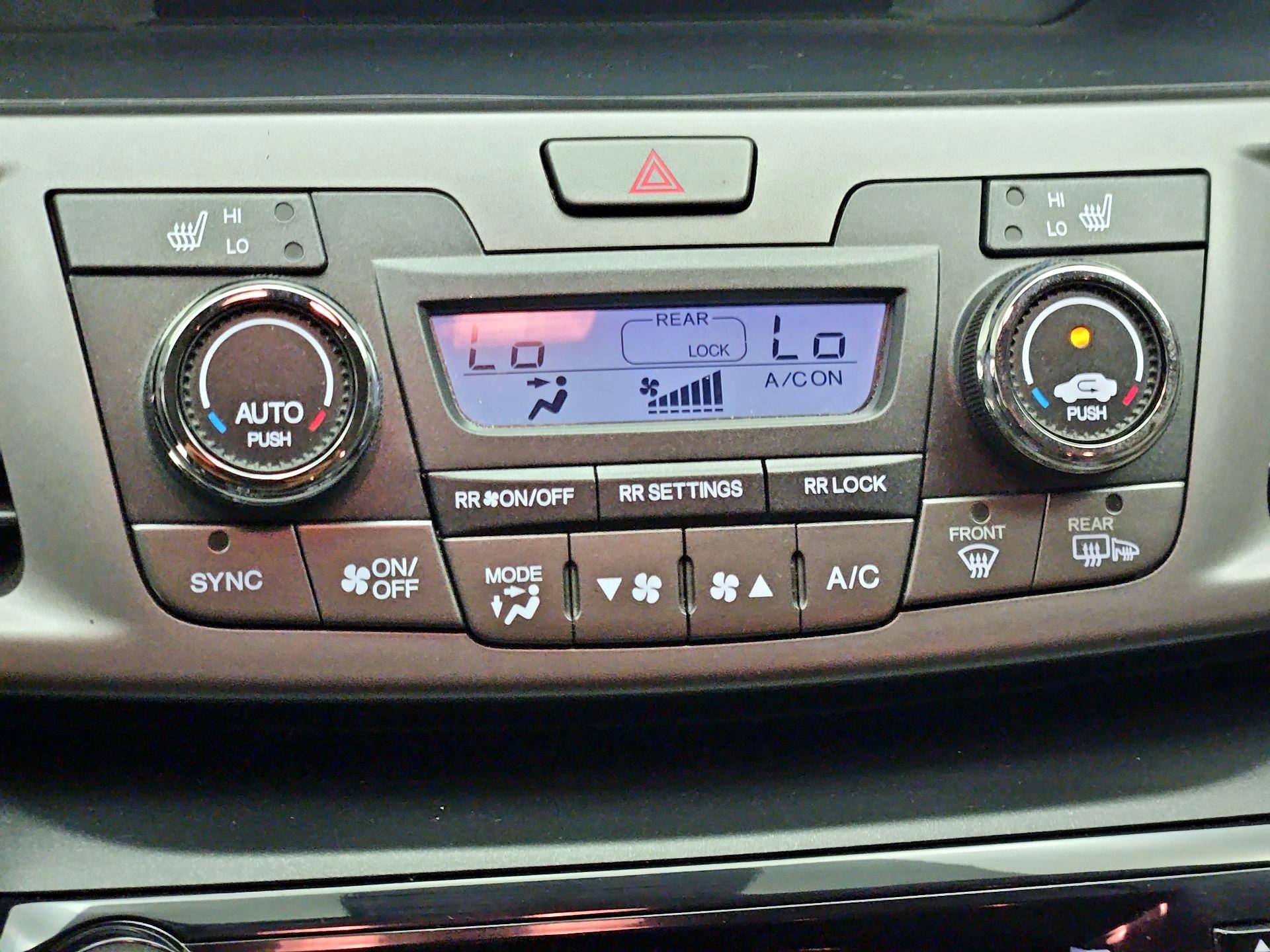 Thumbnail: 2014 Honda Odyssey - 16
