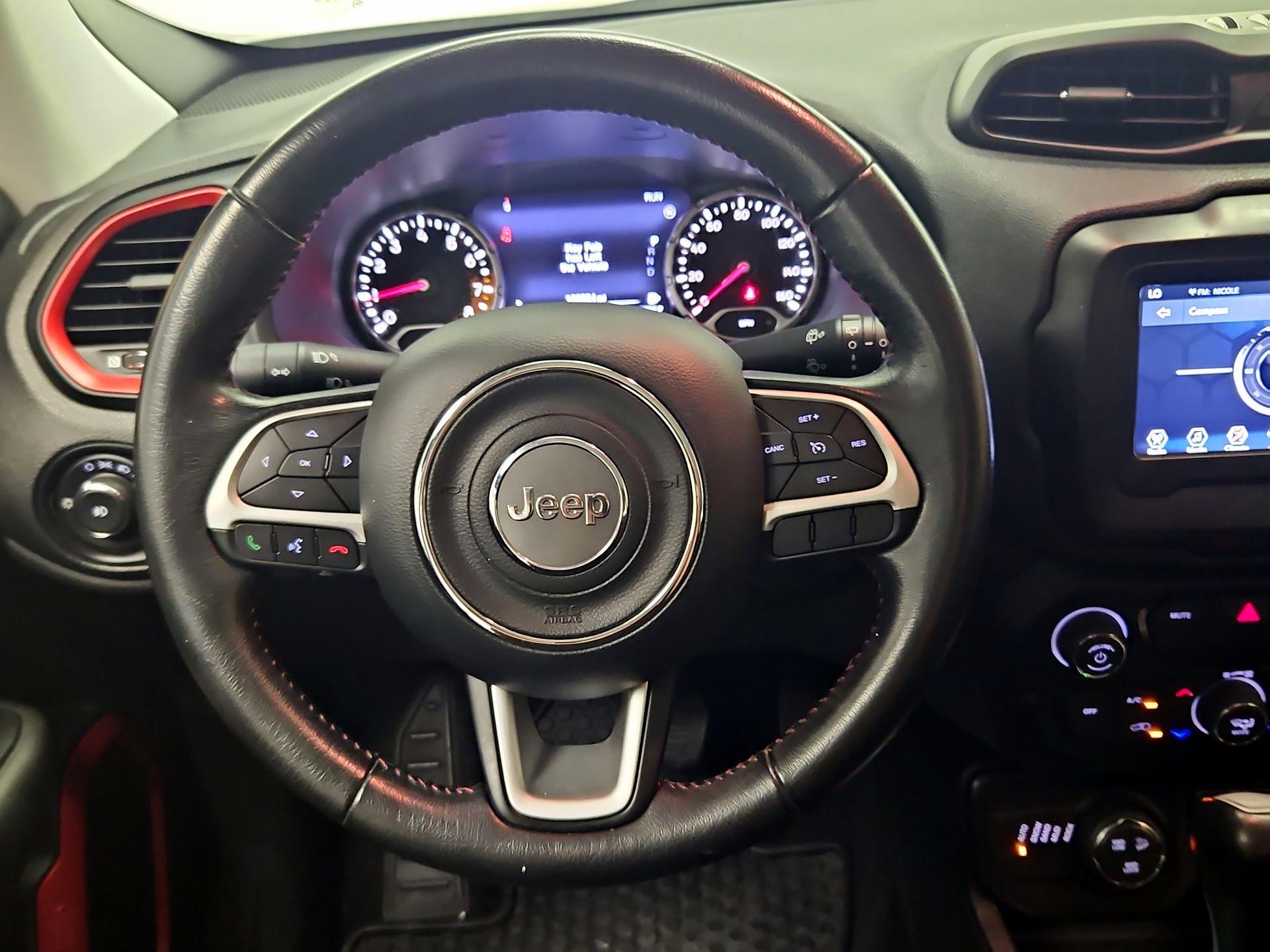 Thumbnail: 2018 Jeep Renegade - 10