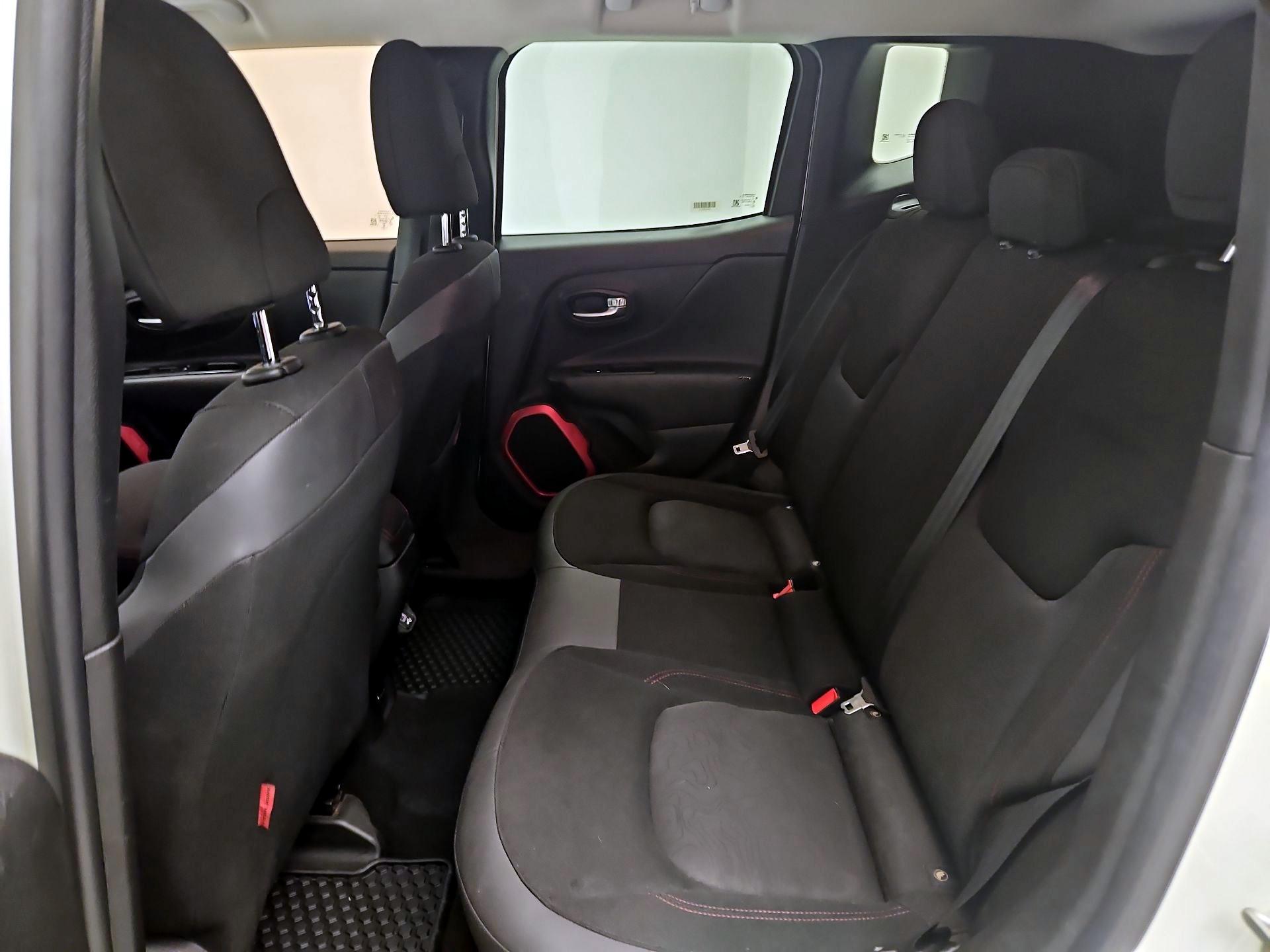 Thumbnail: 2018 Jeep Renegade - 20