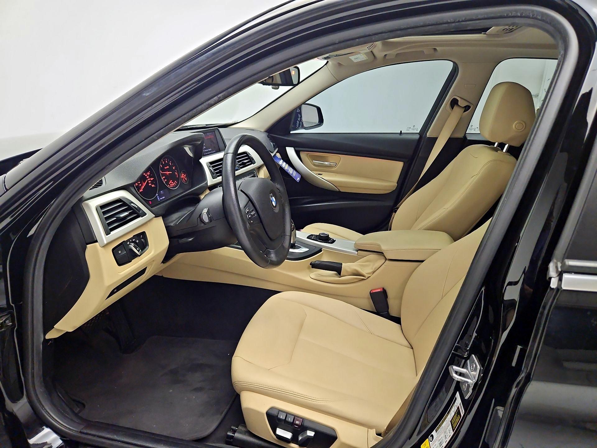 Thumbnail: 2018 BMW 3 Series - 11