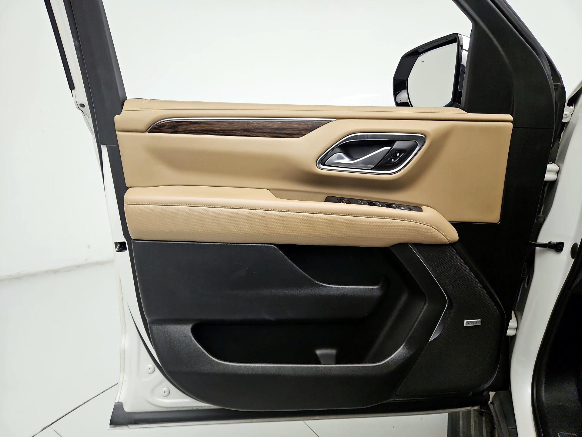 Thumbnail: 2022 Chevrolet Tahoe - 12