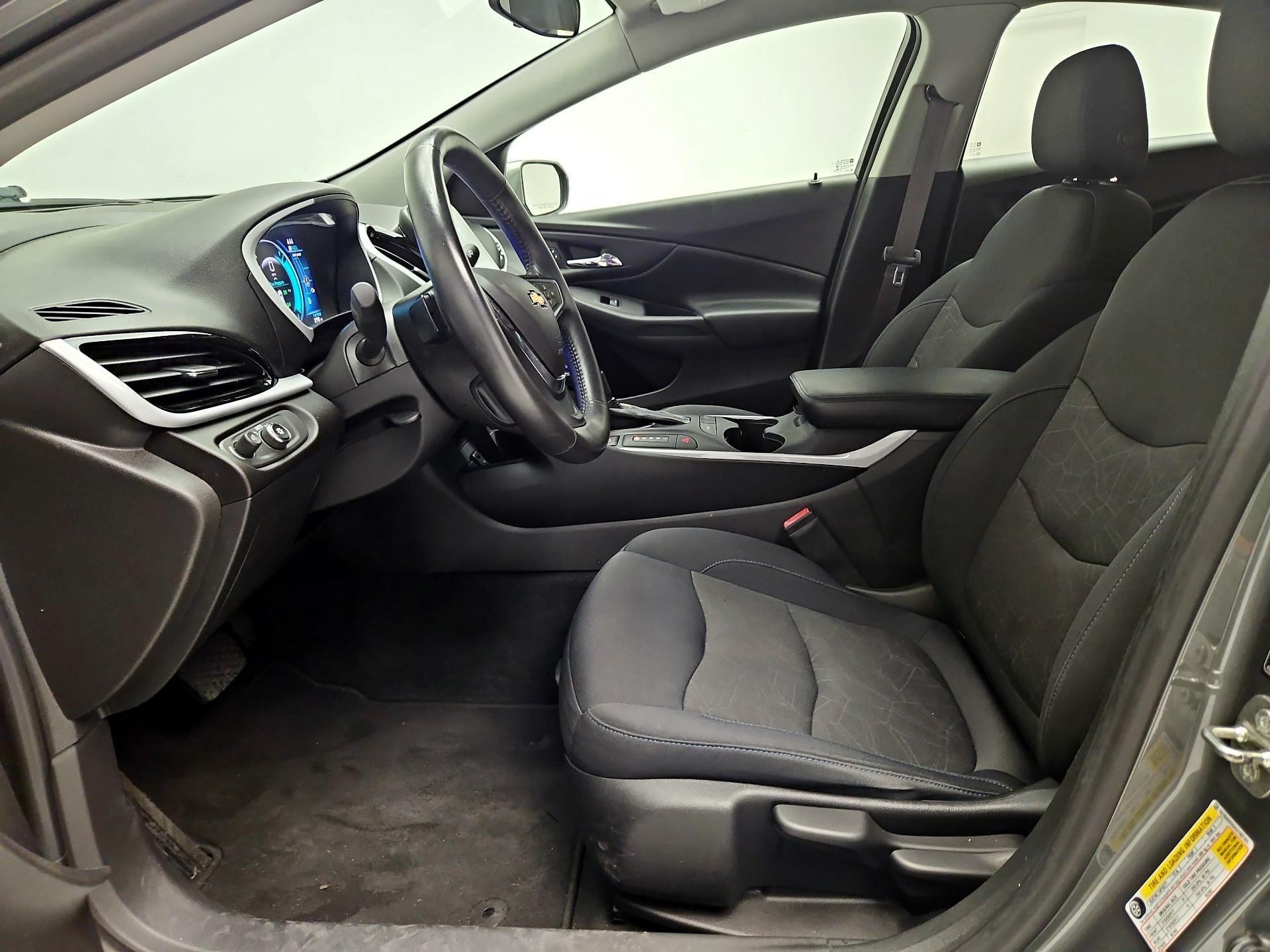 Thumbnail: 2016 Chevrolet Volt - 11