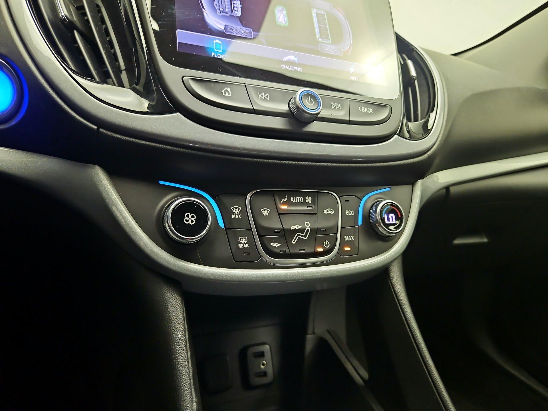 Thumbnail: 2016 Chevrolet Volt - 15