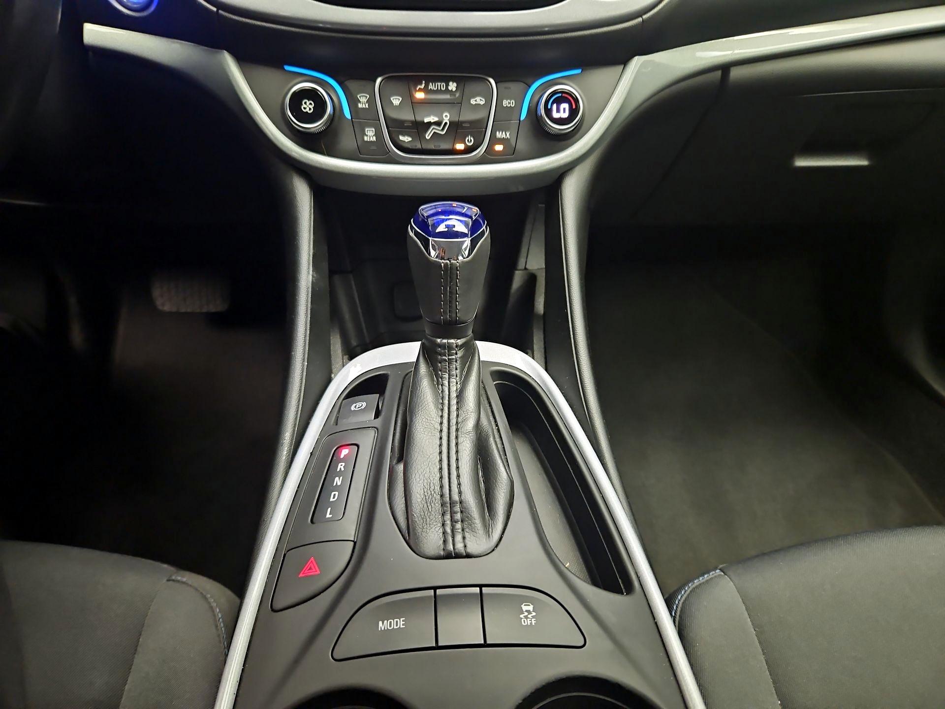 Thumbnail: 2016 Chevrolet Volt - 16