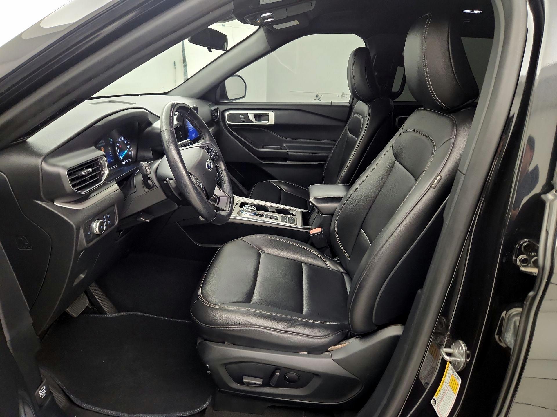 Thumbnail: 2020 Ford Explorer - 11
