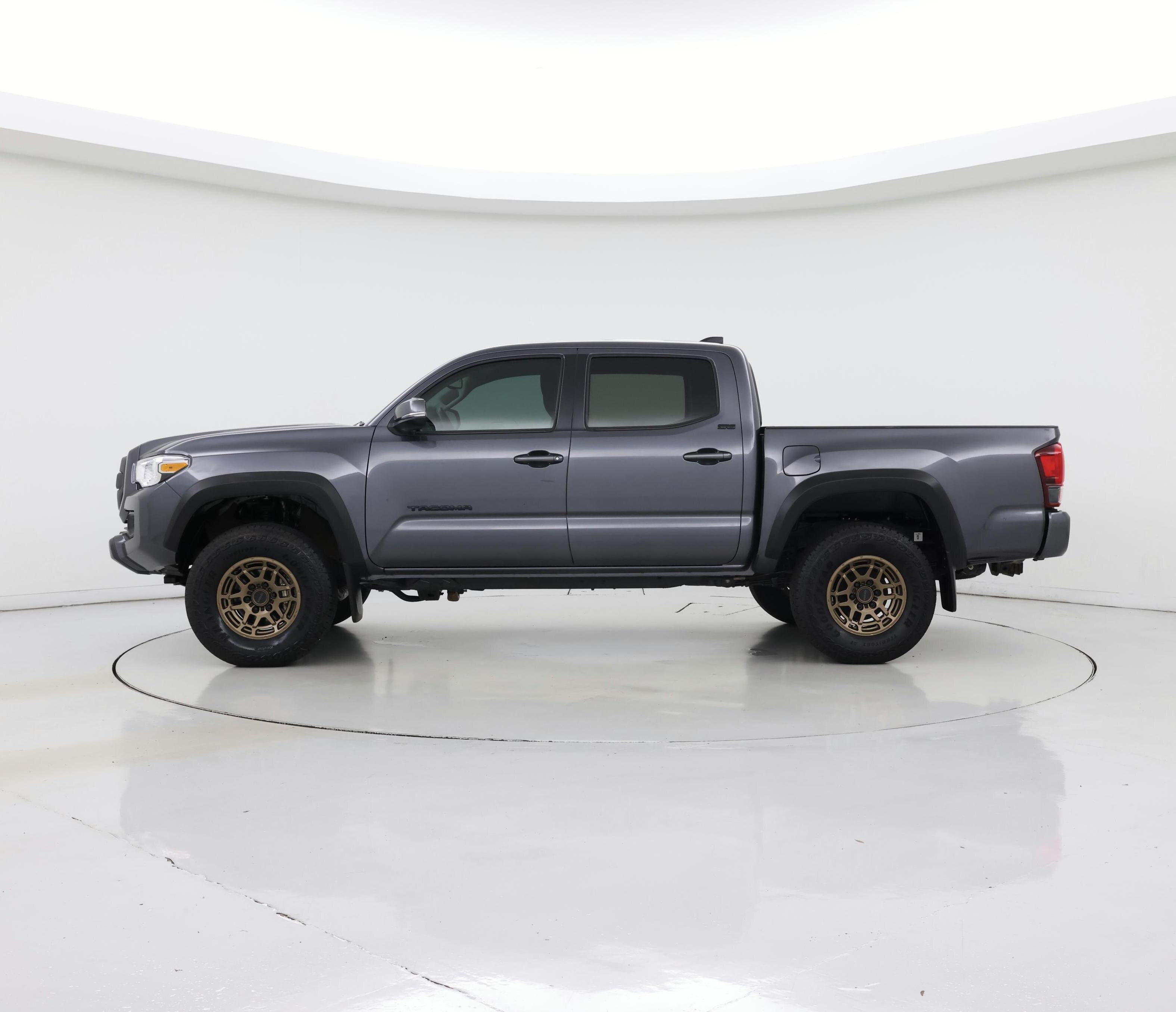 Thumbnail: 2023 Toyota Tacoma - 3