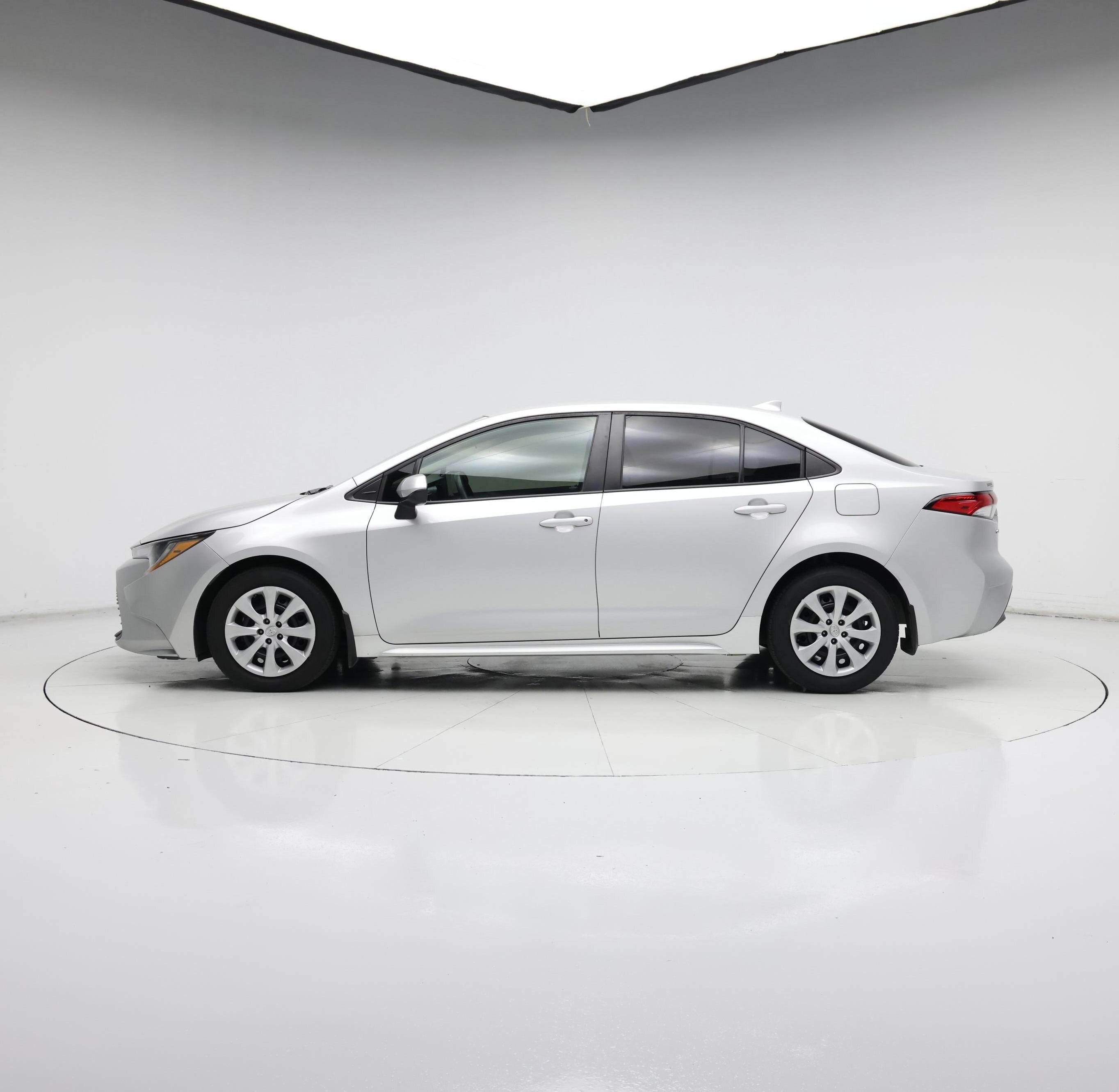 Thumbnail: 2023 Toyota Corolla - 3