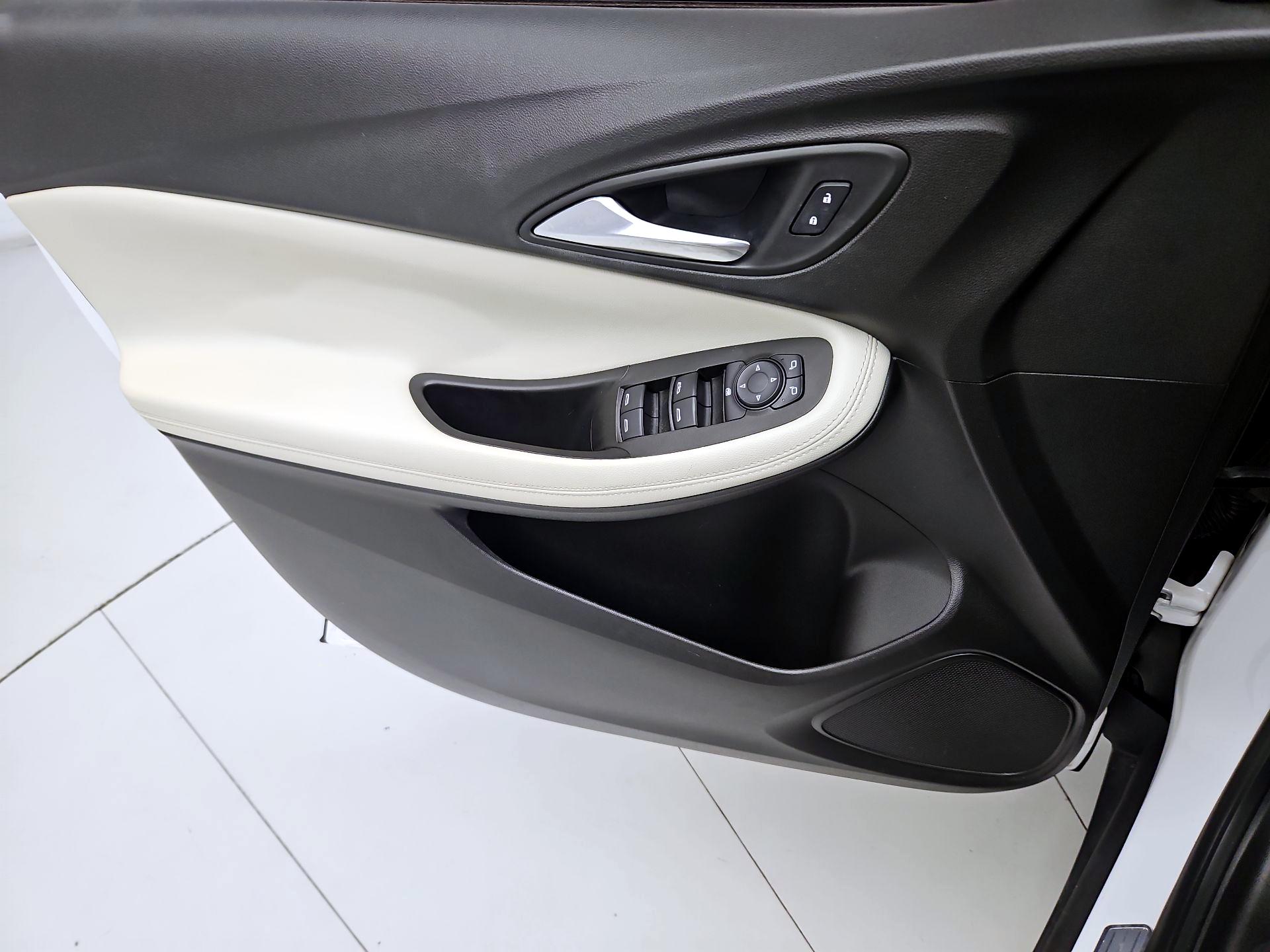 Thumbnail: 2021 Buick Encore GX - 12