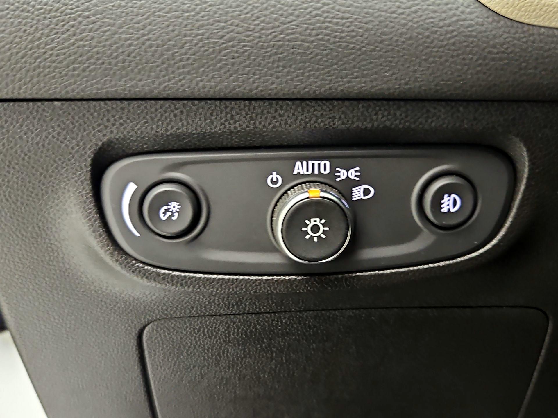 Thumbnail: 2021 Buick Encore GX - 13