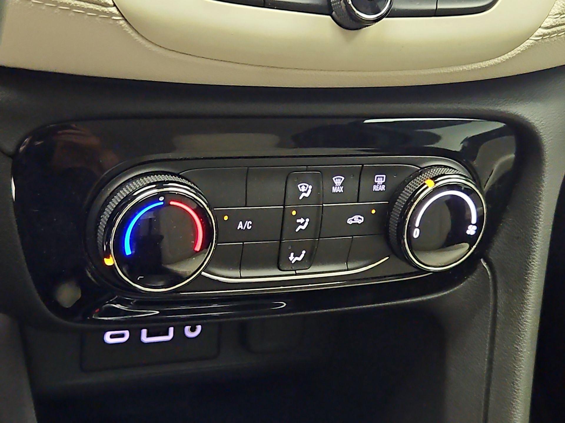 Thumbnail: 2021 Buick Encore GX - 16