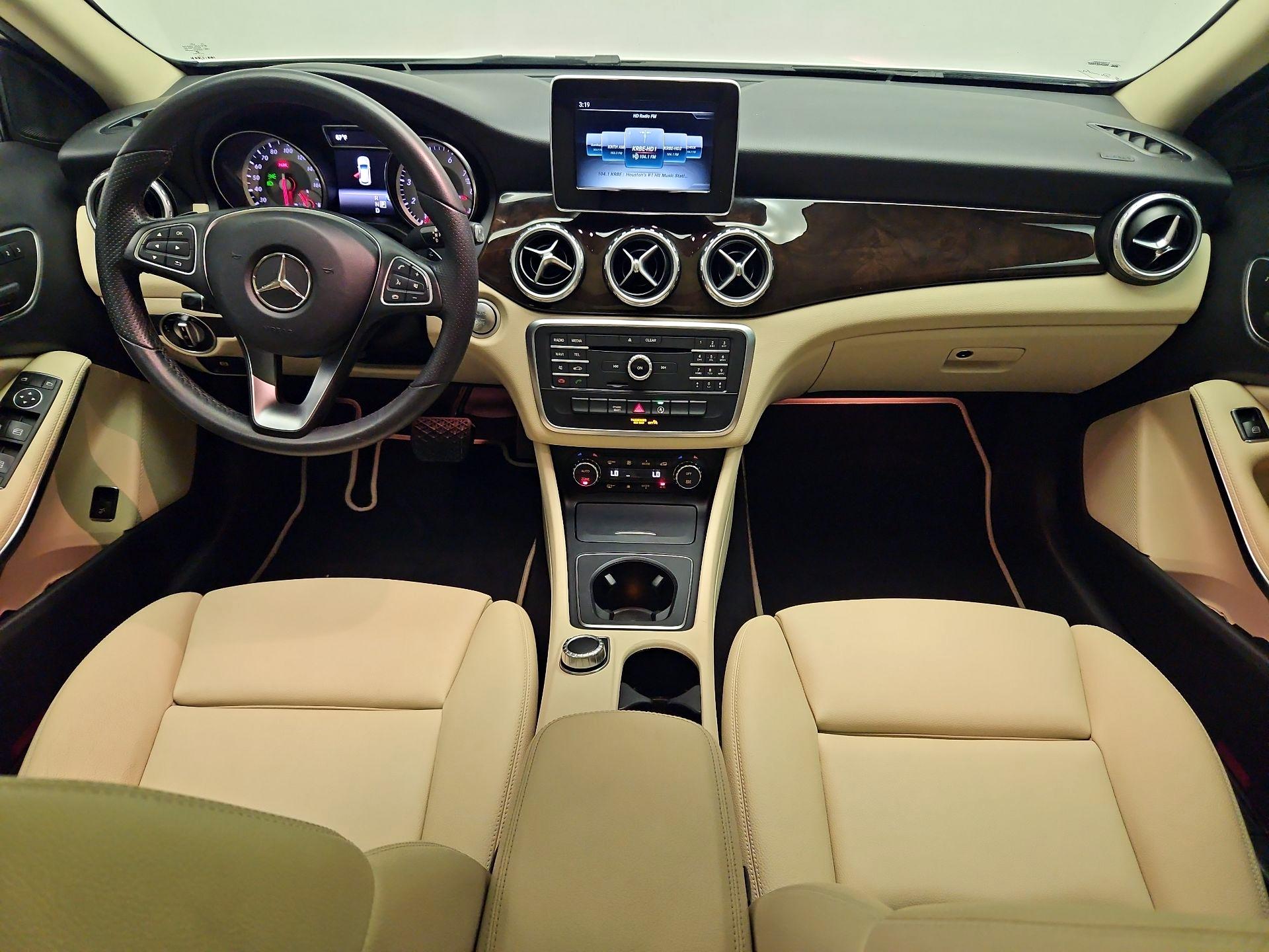 Thumbnail: 2017 Mercedes-Benz GLA - 9