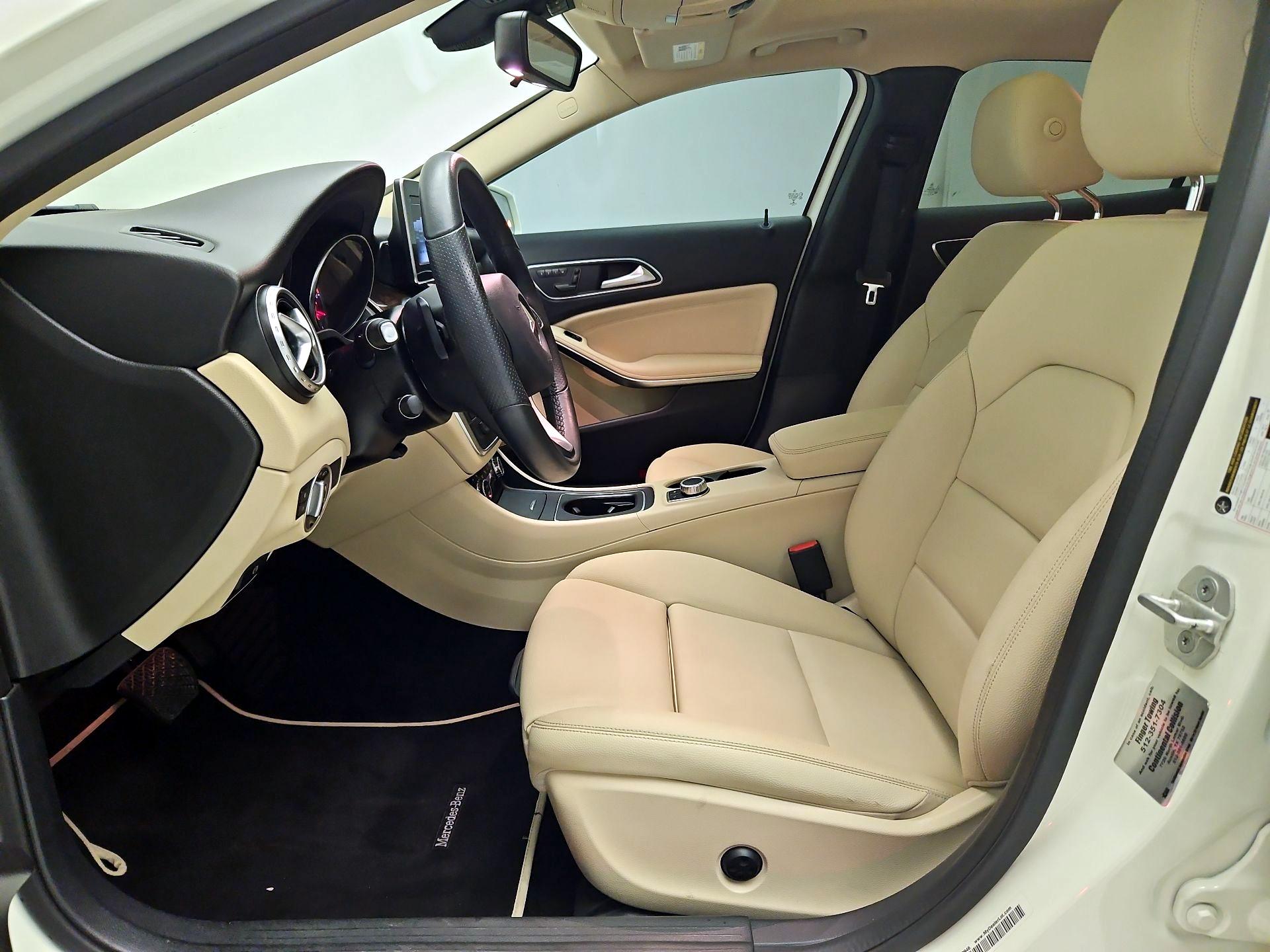 Thumbnail: 2017 Mercedes-Benz GLA - 11