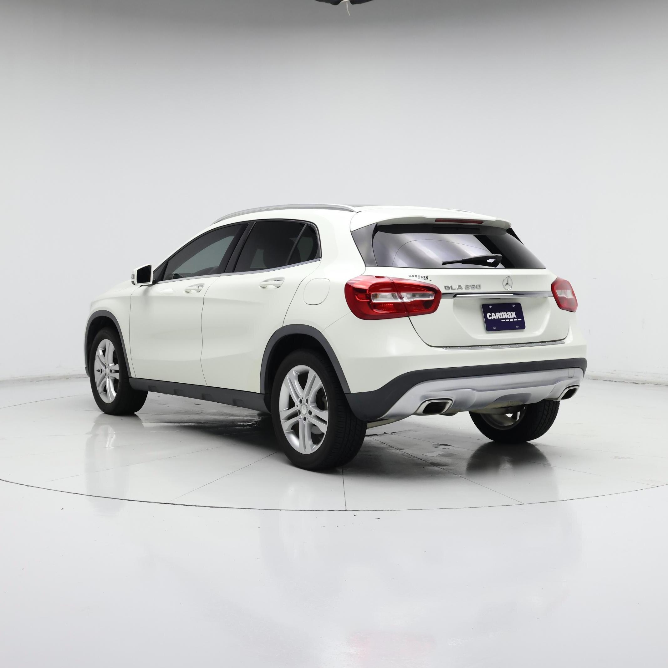 Thumbnail: 2017 Mercedes-Benz GLA - 2