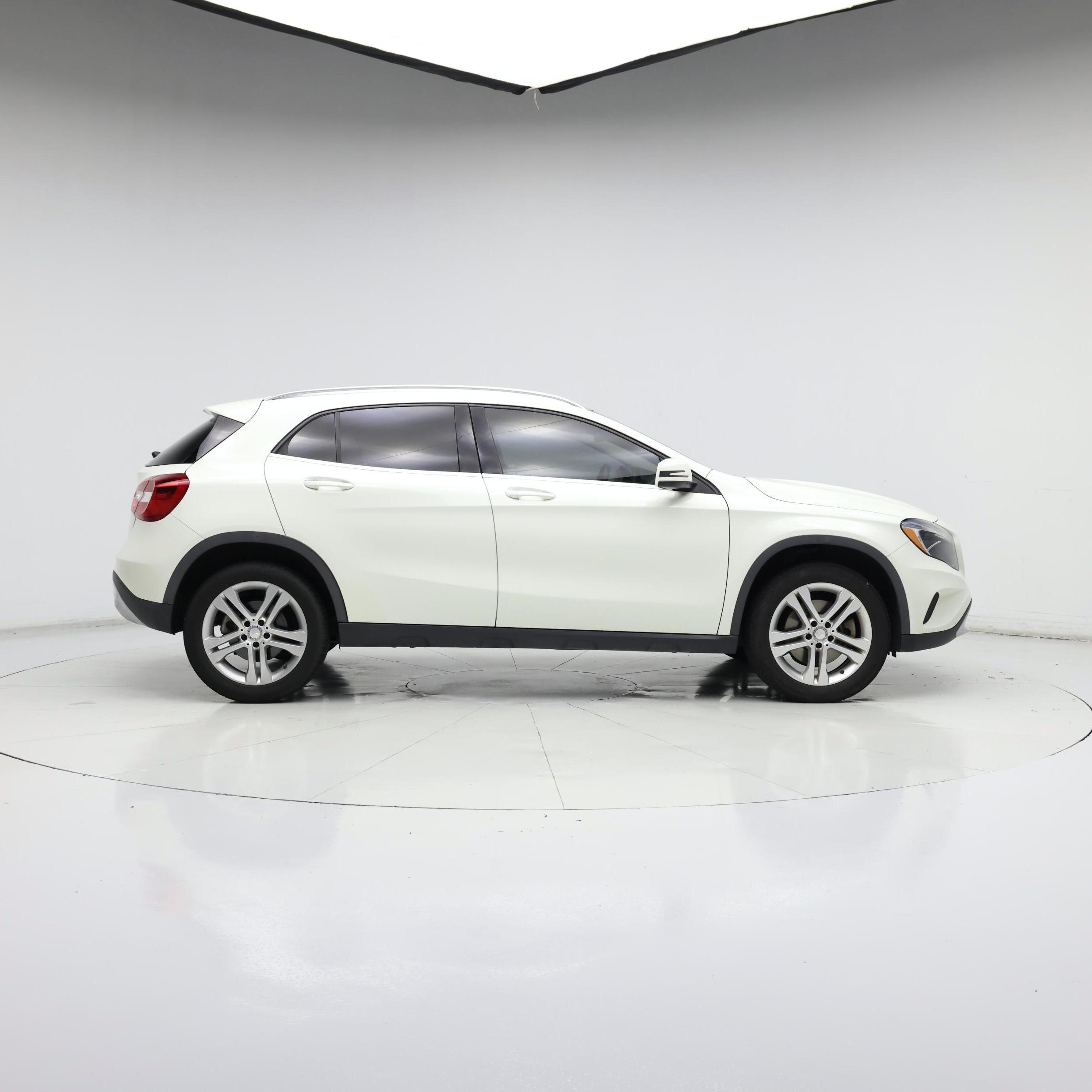 Thumbnail: 2017 Mercedes-Benz GLA - 7