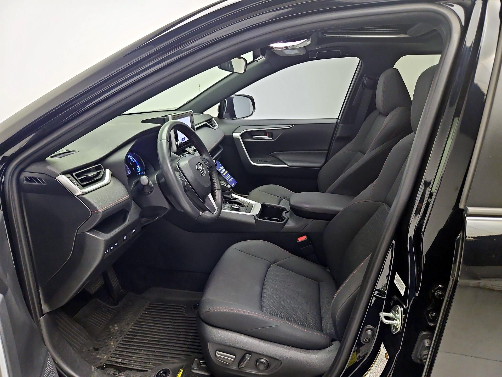 Thumbnail: 2023 Toyota RAV4 - 11