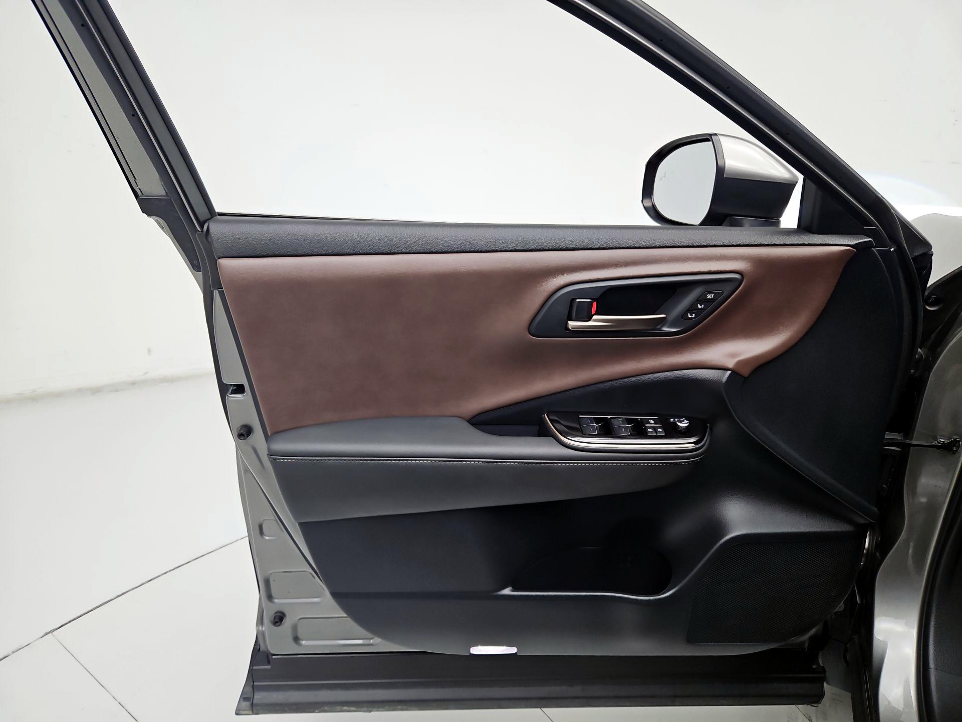 Thumbnail: 2024 Toyota Crown - 12