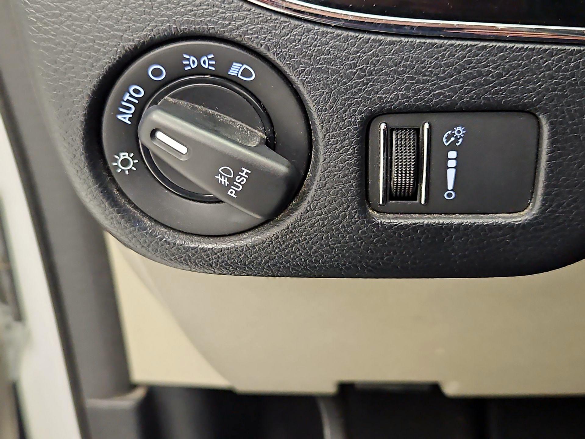 Thumbnail: 2019 Dodge Grand Caravan - 13