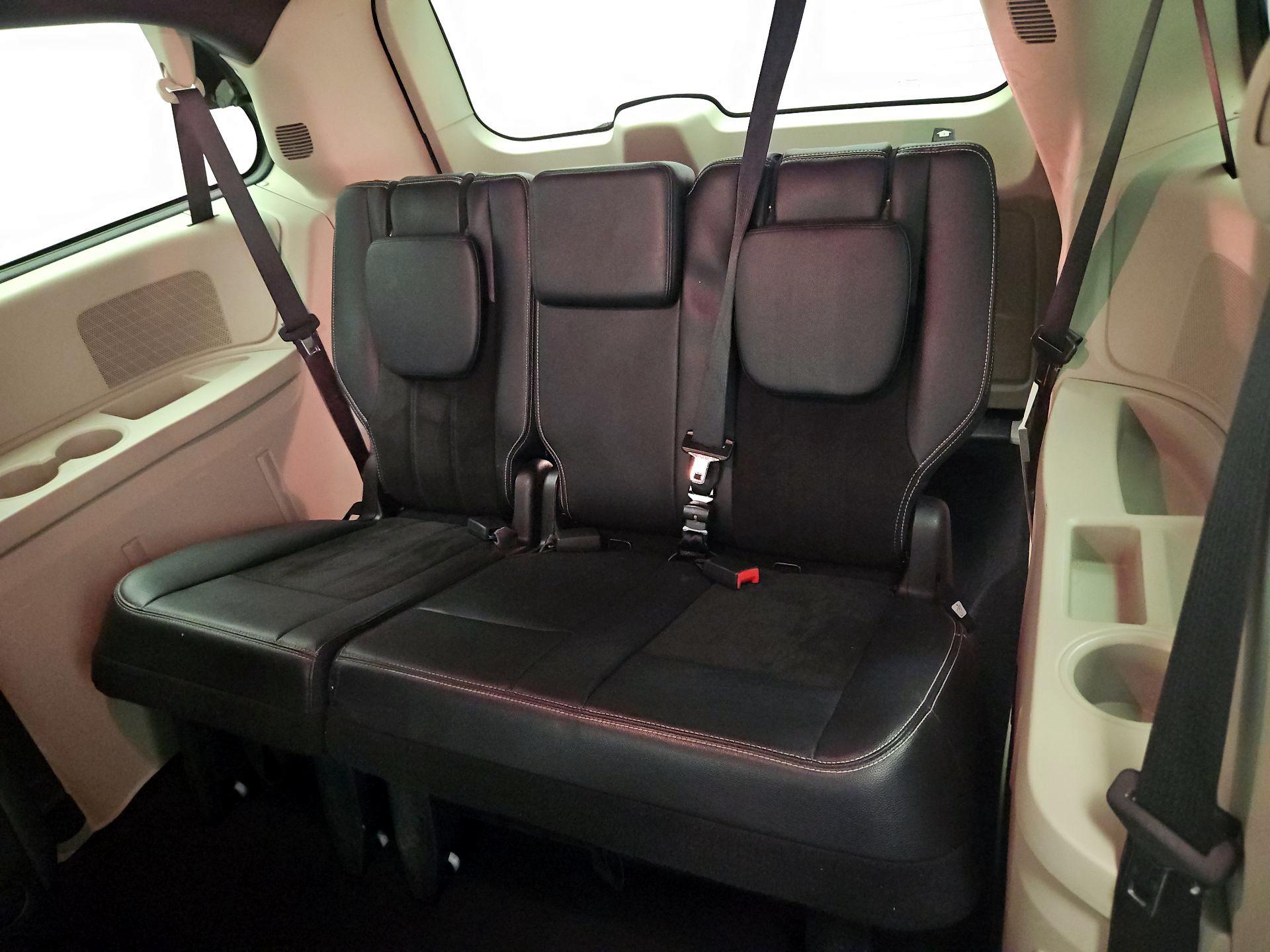 Thumbnail: 2019 Dodge Grand Caravan - 20