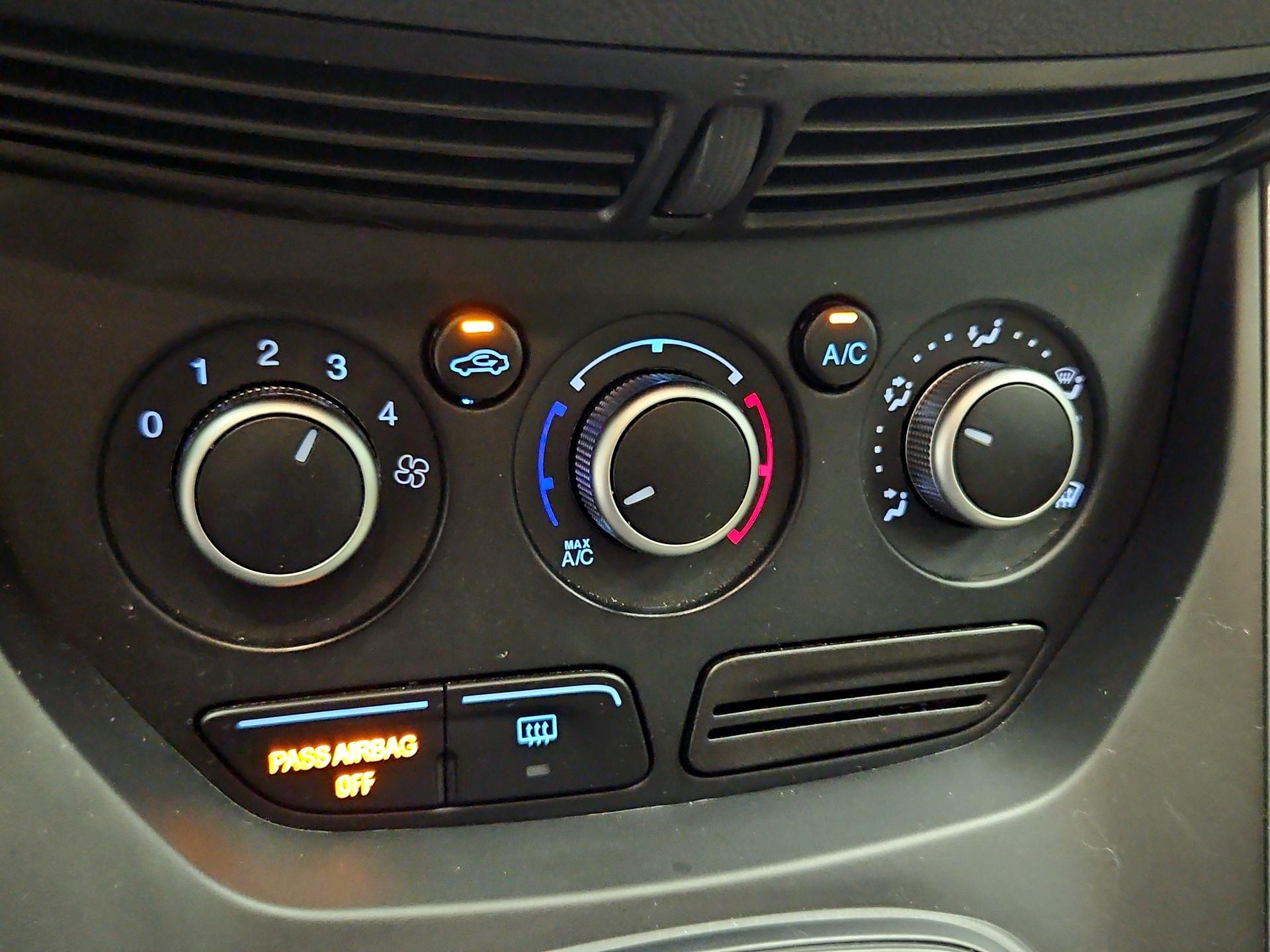 Thumbnail: 2016 Ford Escape - 16