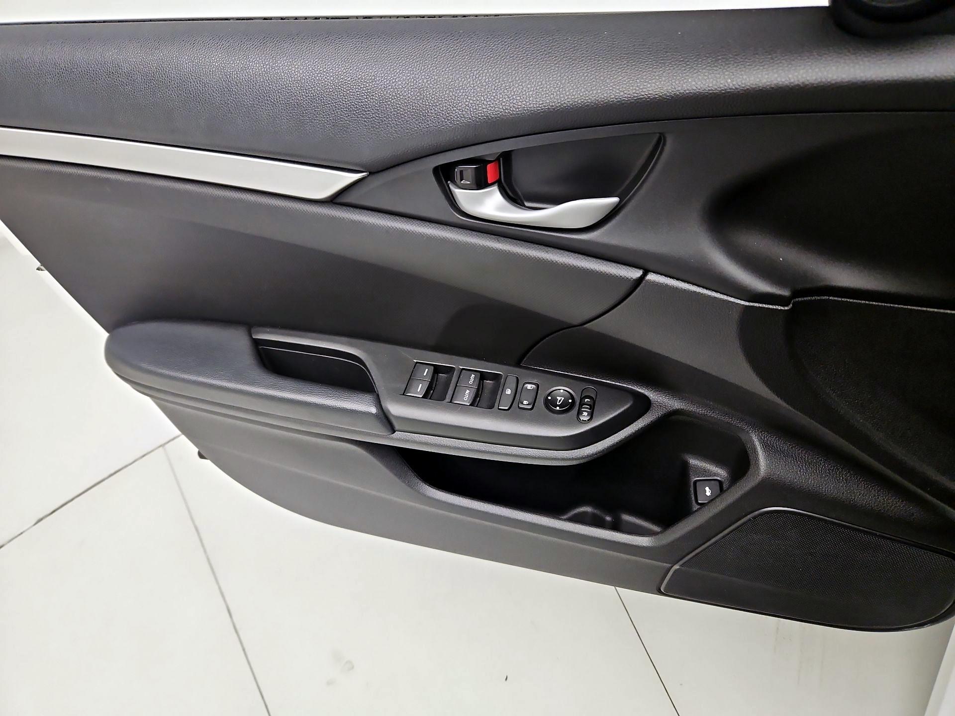 Thumbnail: 2019 Honda Civic - 12