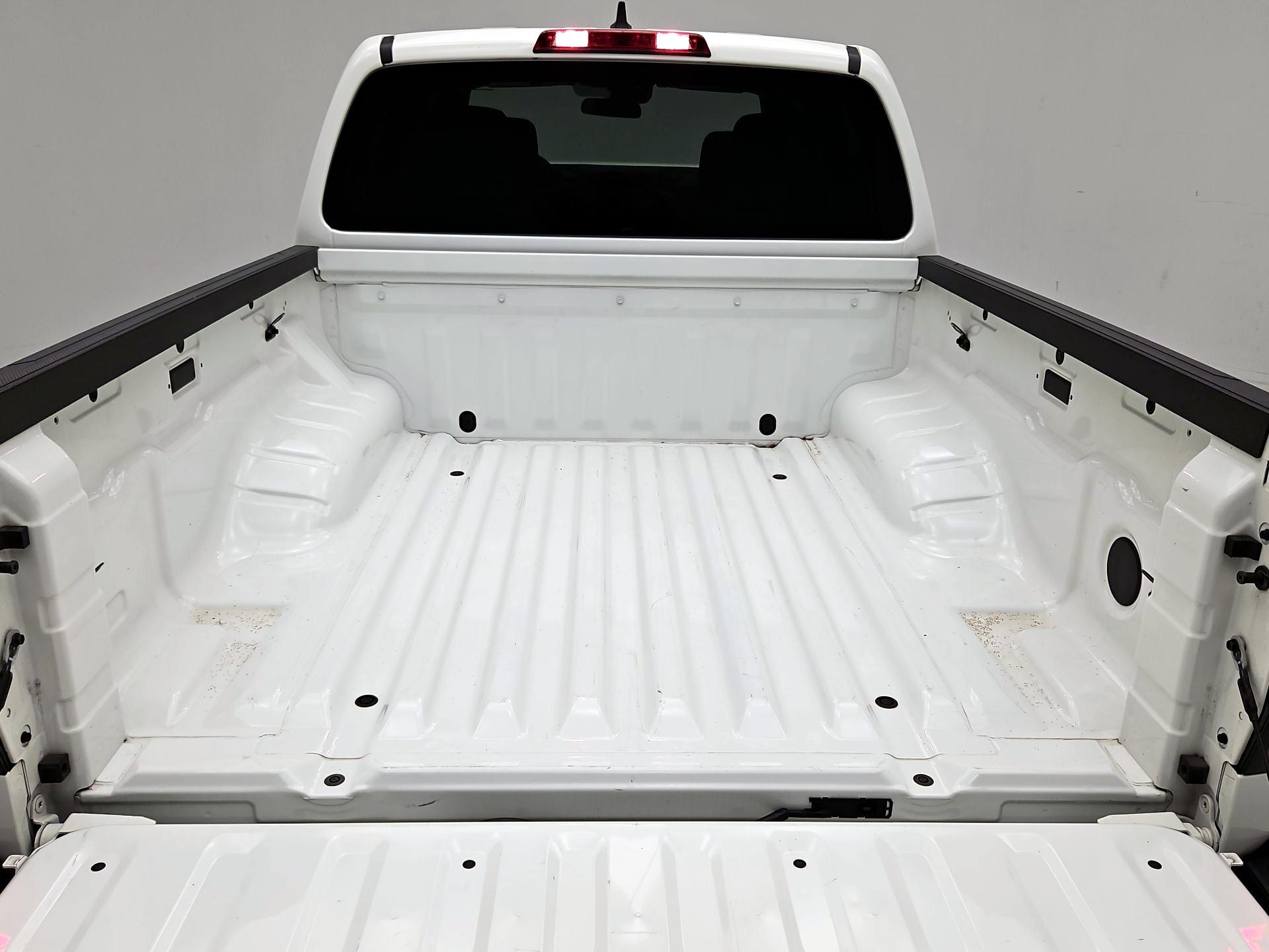 Thumbnail: 2022 Nissan Frontier - 20