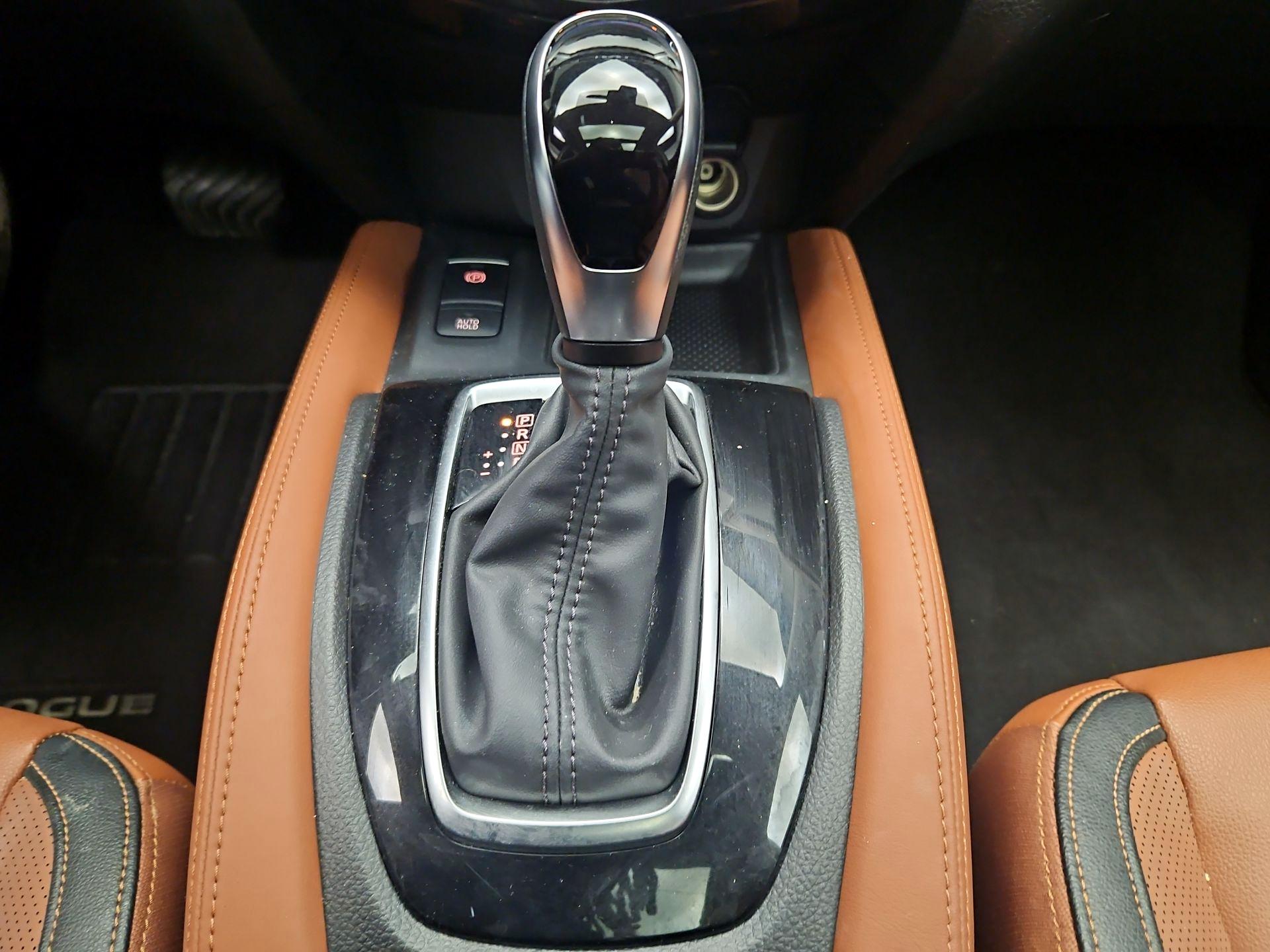 Thumbnail: 2019 Nissan Rogue - 18