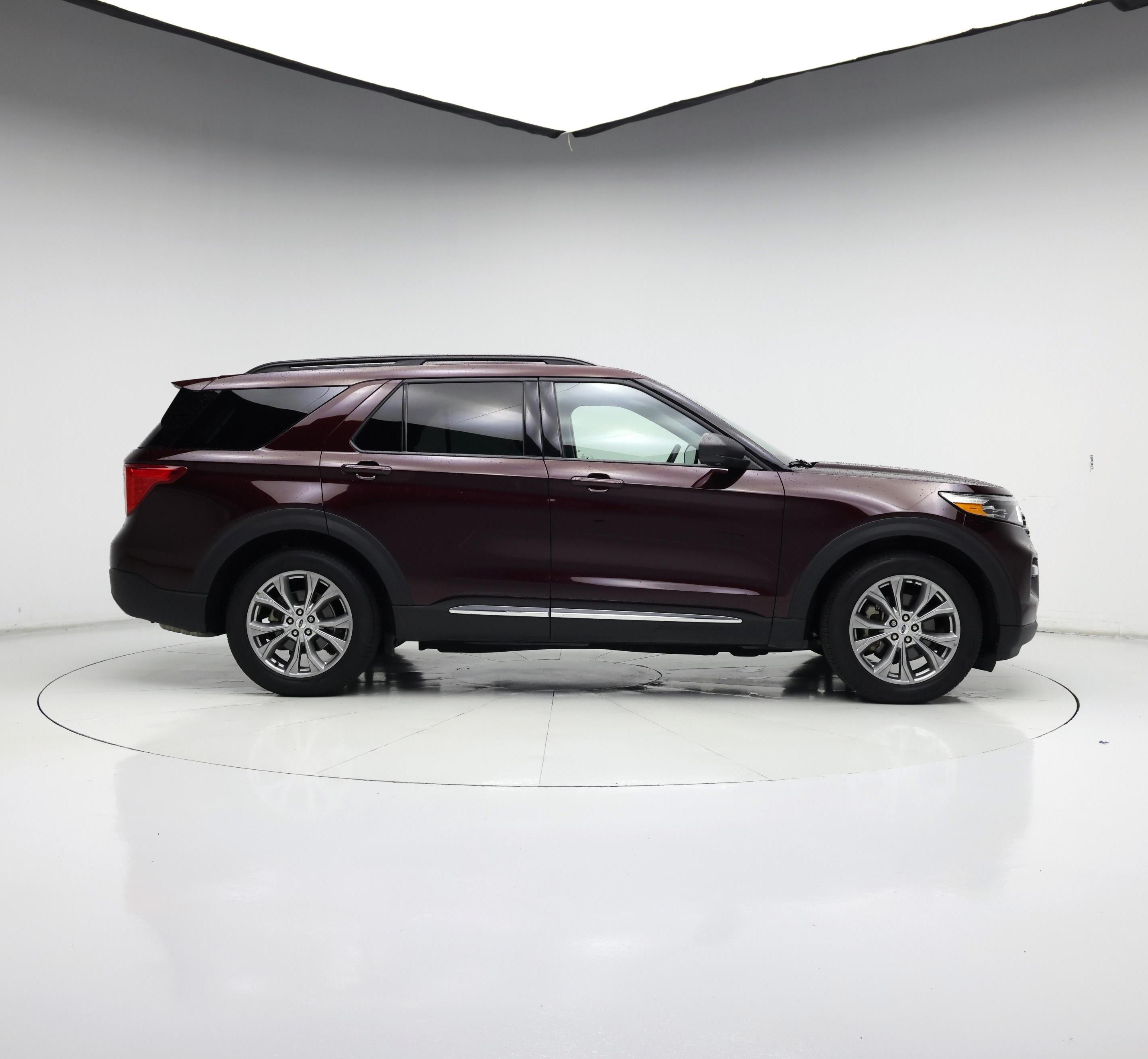 Thumbnail: 2022 Ford Explorer - 7