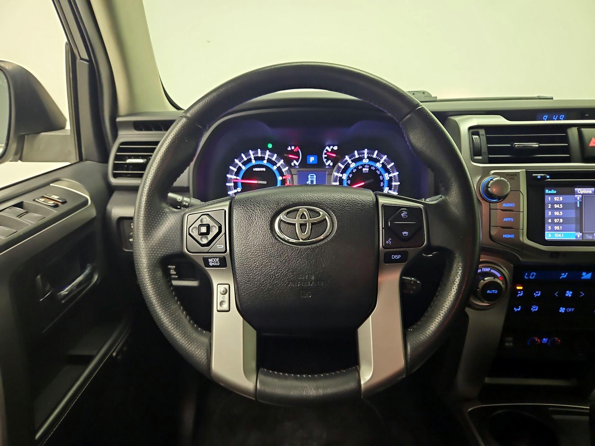 Thumbnail: 2016 Toyota 4Runner - 10