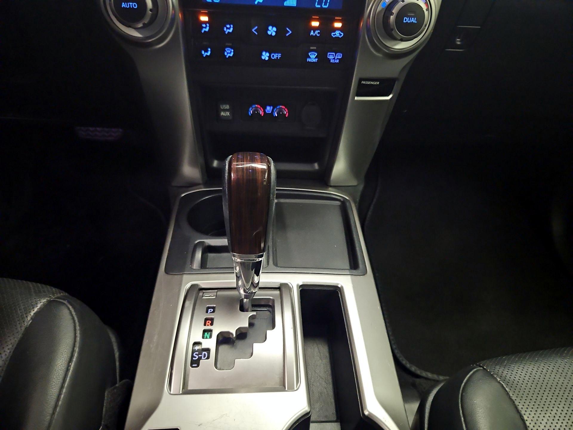 Thumbnail: 2016 Toyota 4Runner - 16