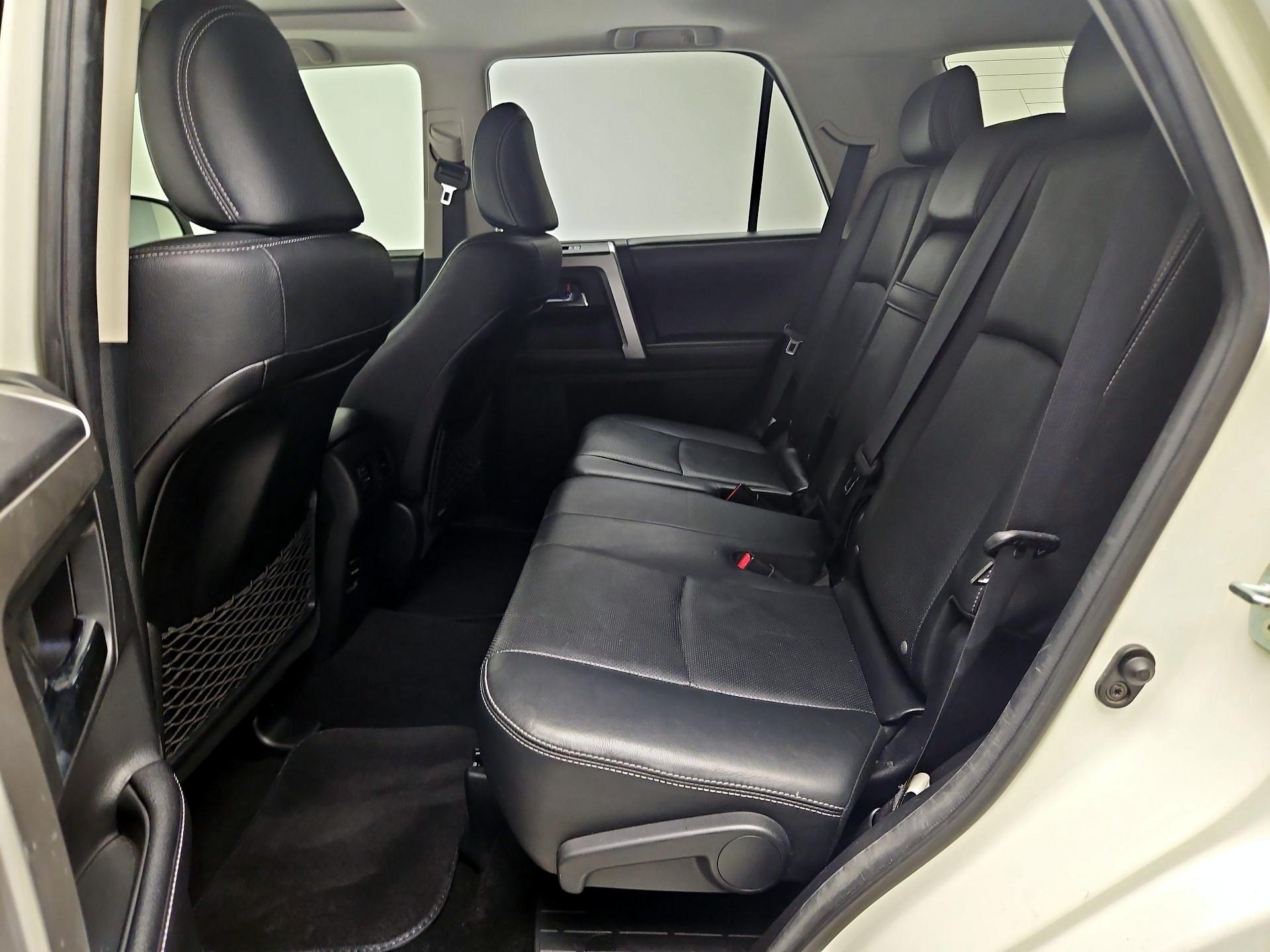 Thumbnail: 2016 Toyota 4Runner - 17