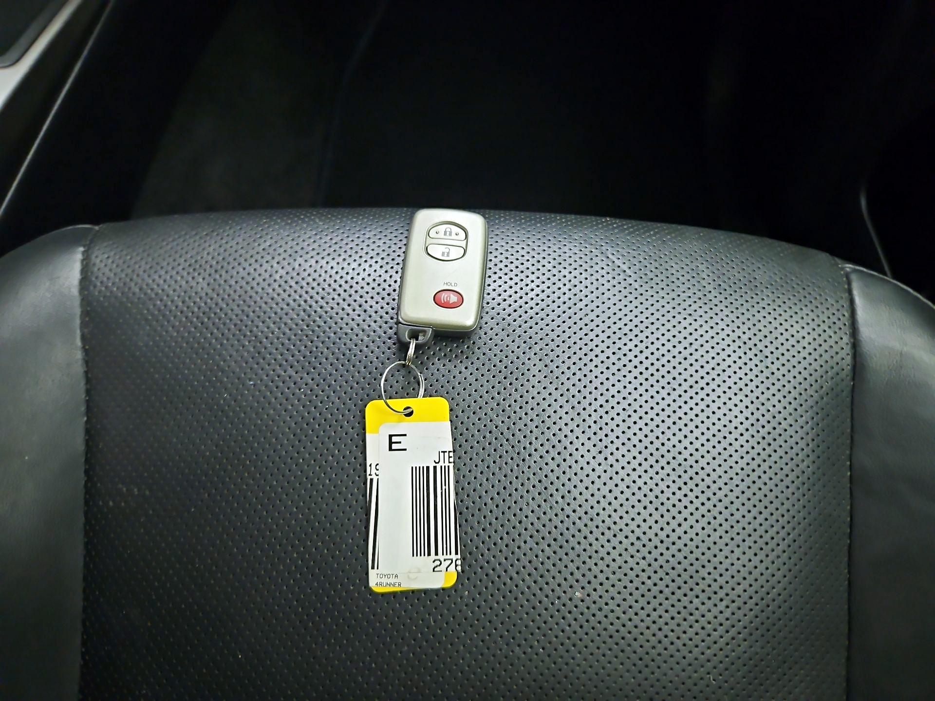 Thumbnail: 2016 Toyota 4Runner - 20
