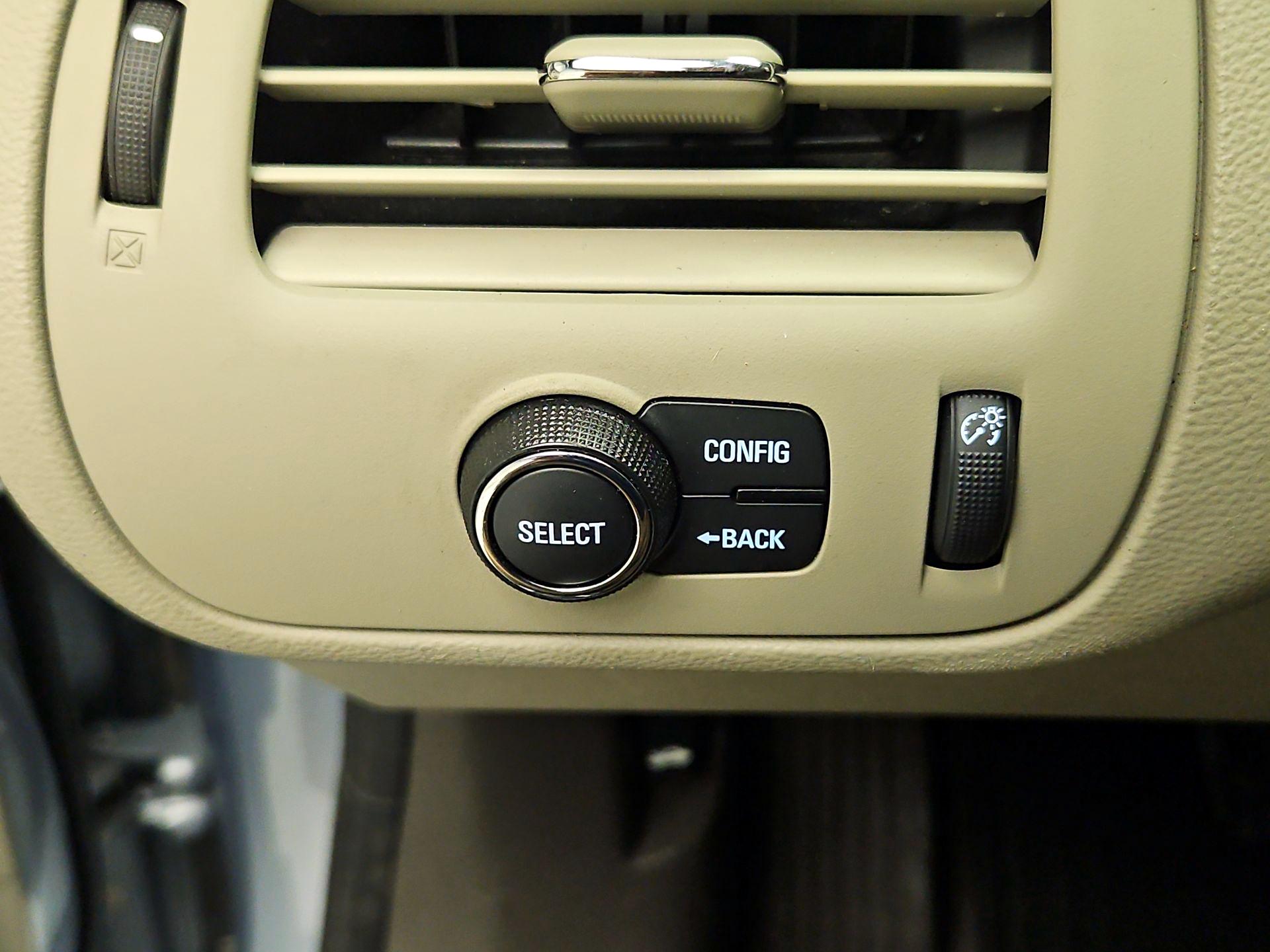 Thumbnail: 2014 Chevrolet Volt - 13